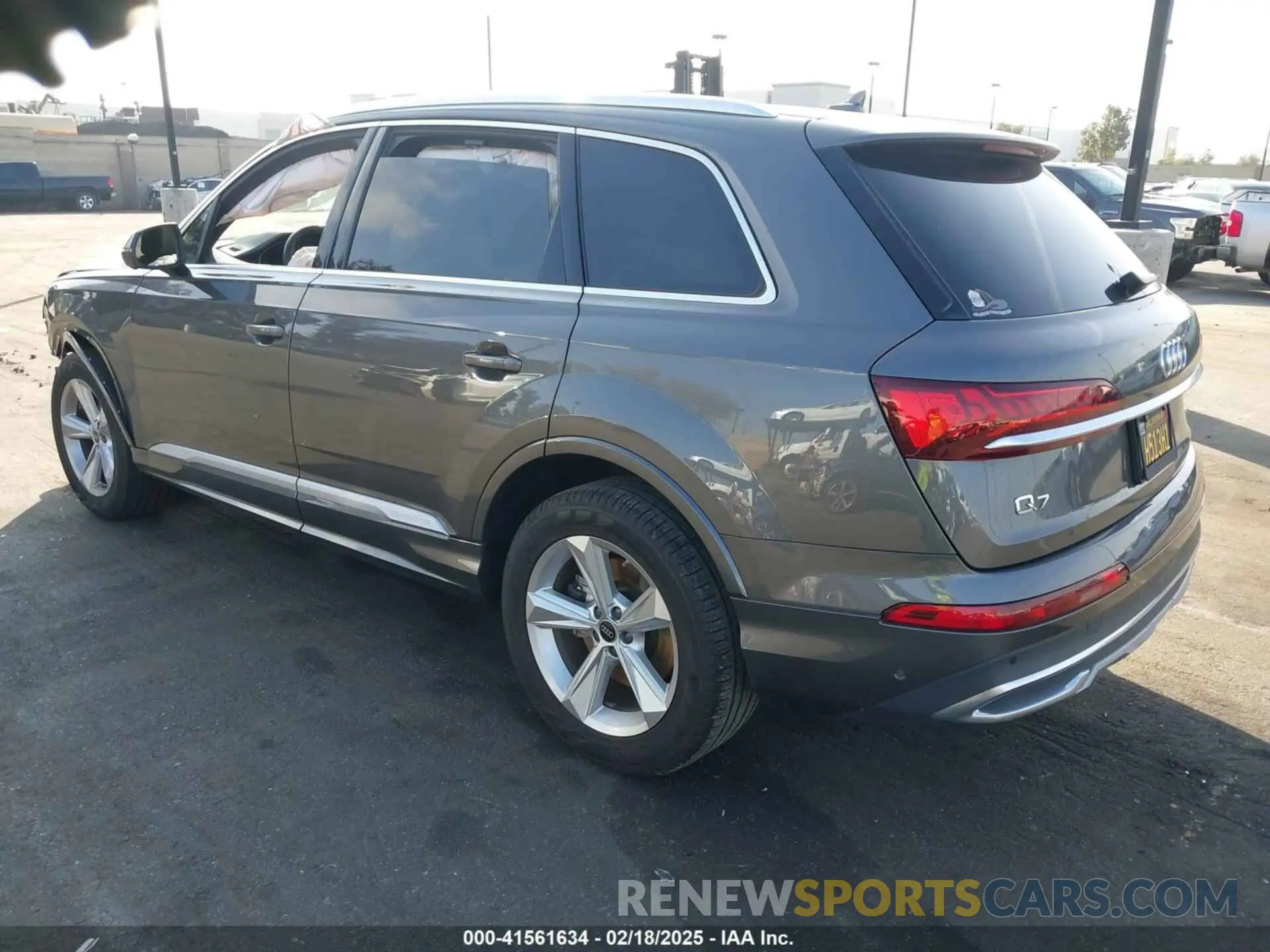 3 Photograph of a damaged car WA1LCBF78PD005612 AUDI Q7 2023