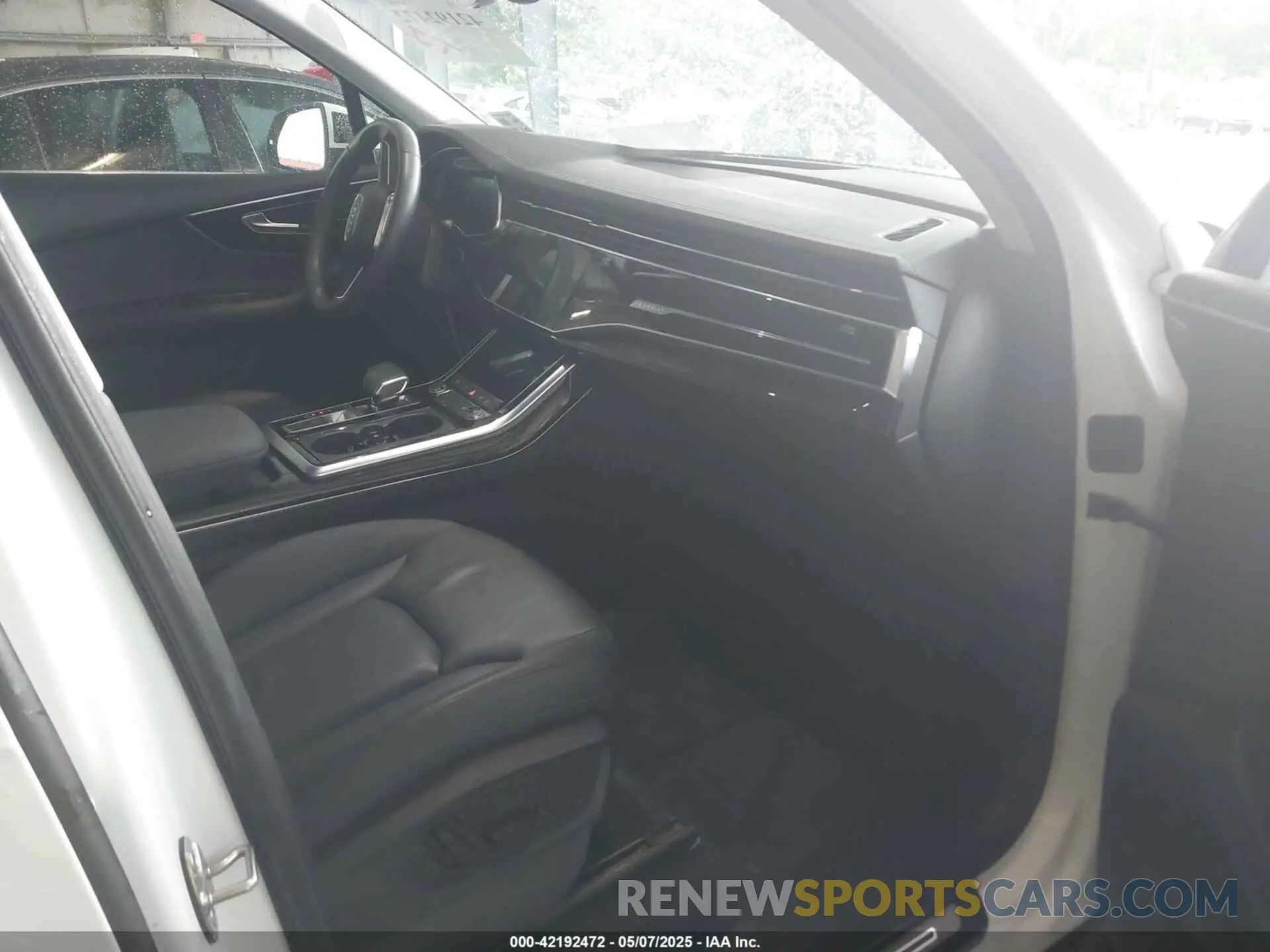 5 Photograph of a damaged car WA1LCBF7XPD001335 AUDI Q7 2023