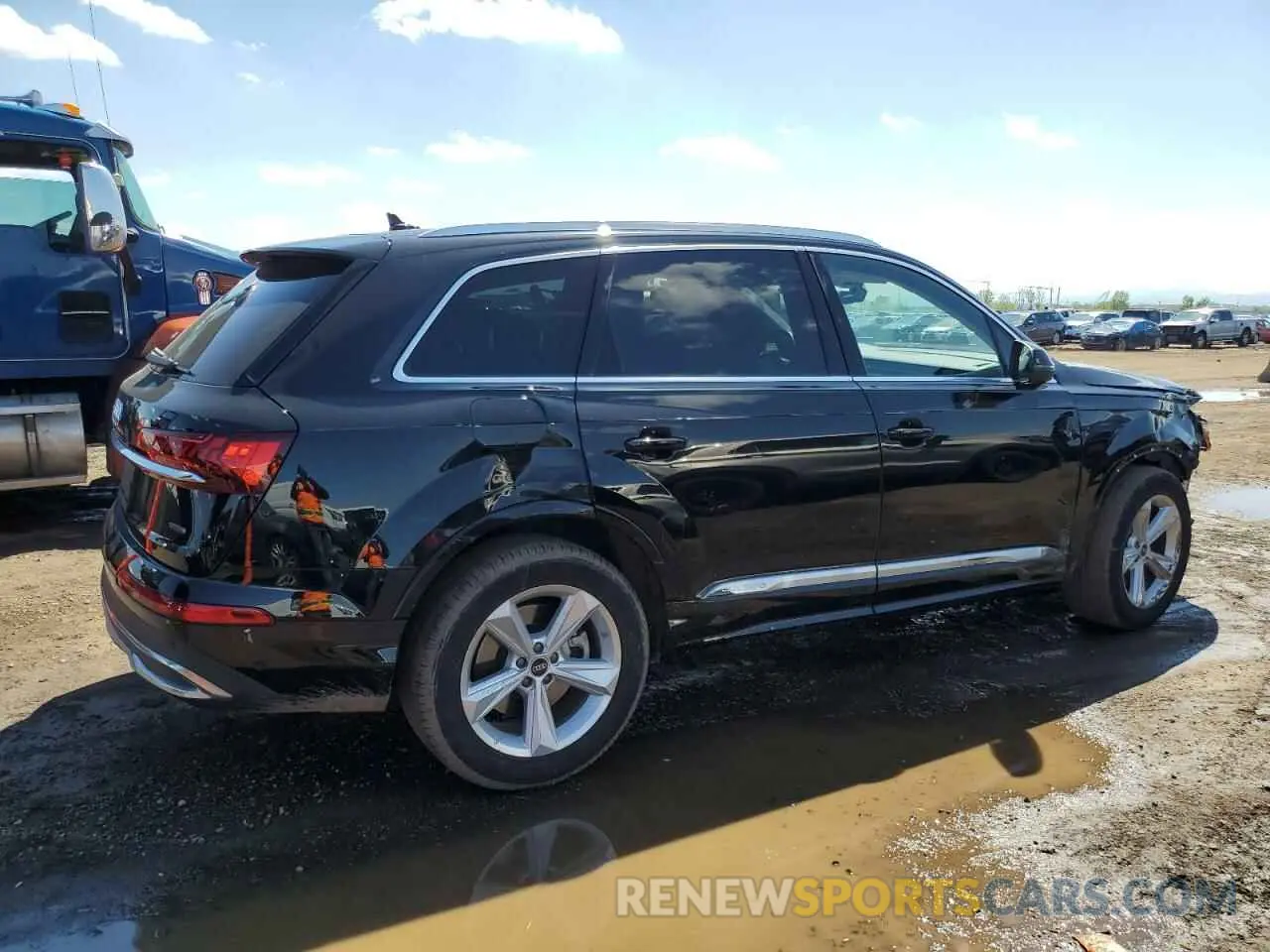 3 Photograph of a damaged car WA1LCBF7XPD007216 AUDI Q7 2023