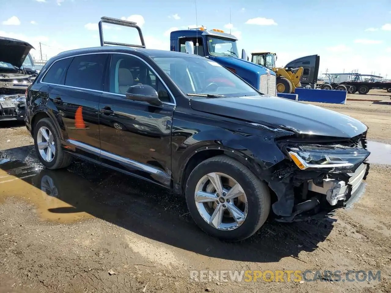 4 Photograph of a damaged car WA1LCBF7XPD007216 AUDI Q7 2023