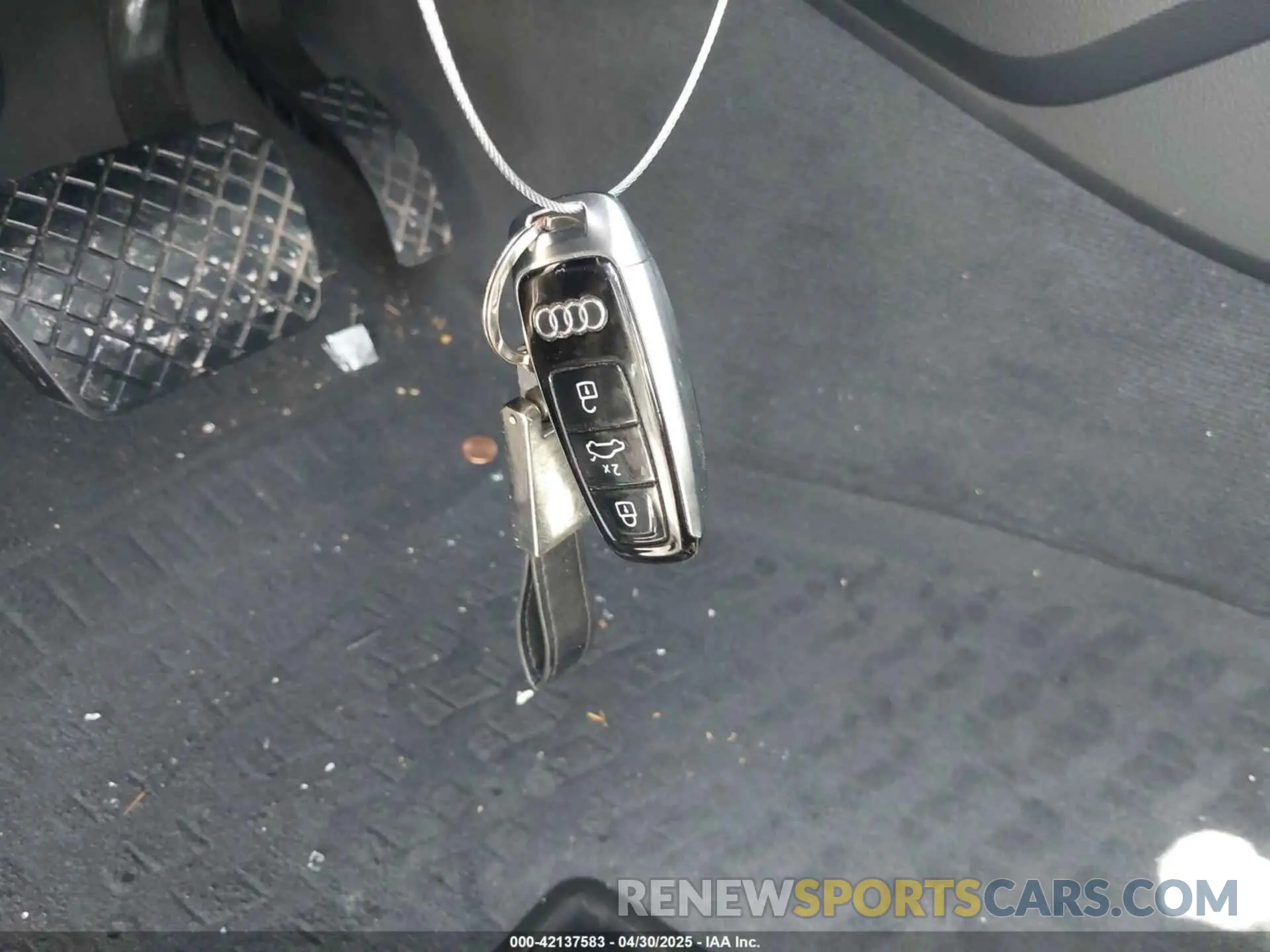 11 Photograph of a damaged car WA1LCBF7XPD007376 AUDI Q7 2023