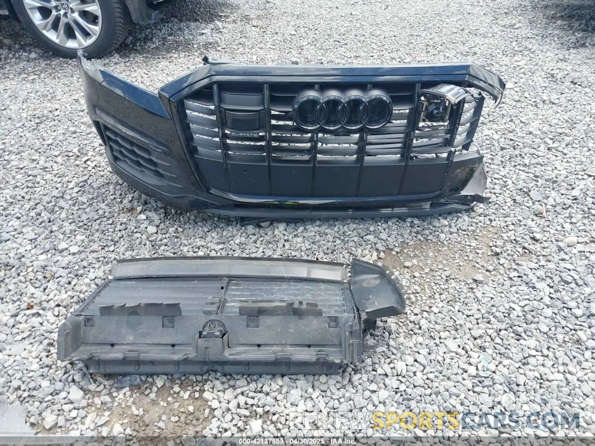 12 Photograph of a damaged car WA1LCBF7XPD007376 AUDI Q7 2023