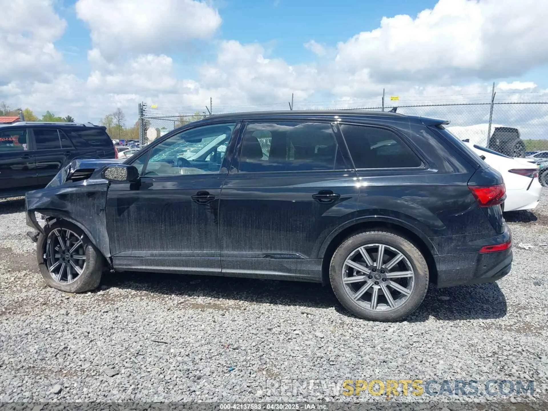 15 Photograph of a damaged car WA1LCBF7XPD007376 AUDI Q7 2023