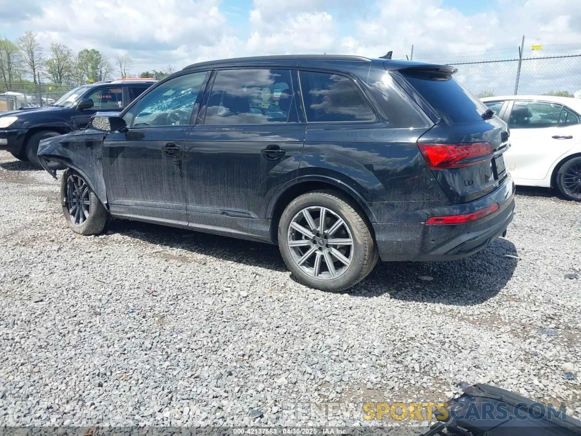 3 Photograph of a damaged car WA1LCBF7XPD007376 AUDI Q7 2023