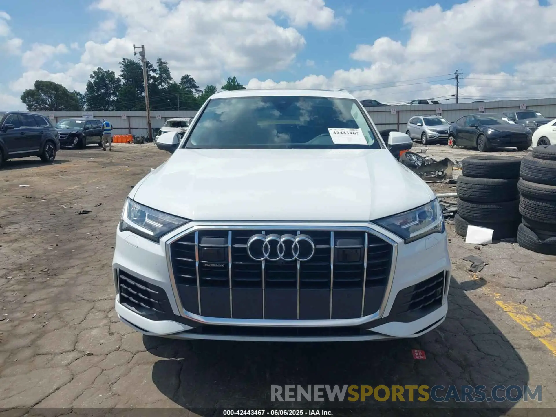12 Photograph of a damaged car WA1LXBF70PD002269 AUDI Q7 2023