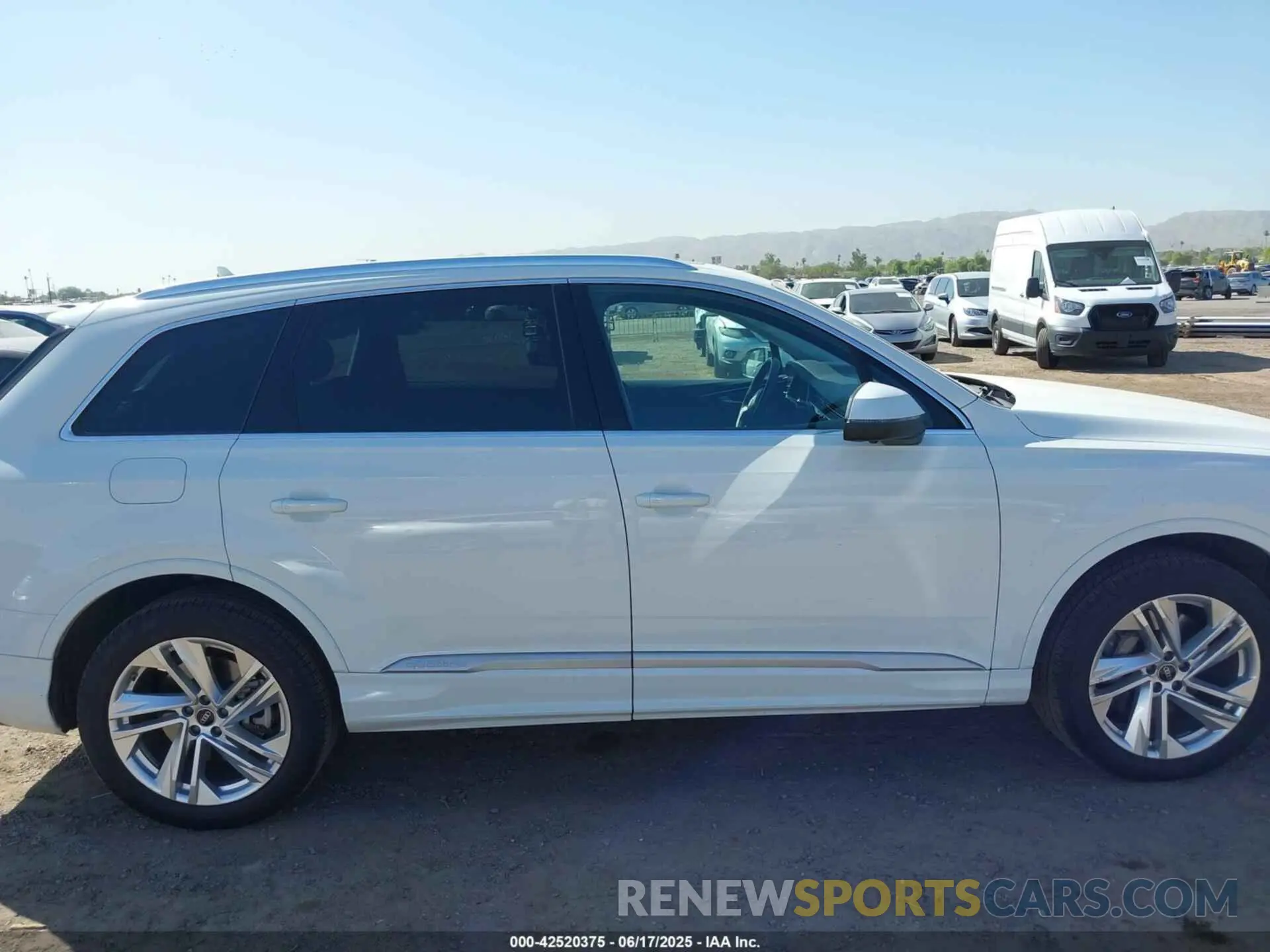 13 Фотография поврежденного автомобиля WA1LXBF71PD009599 AUDI Q7 2023