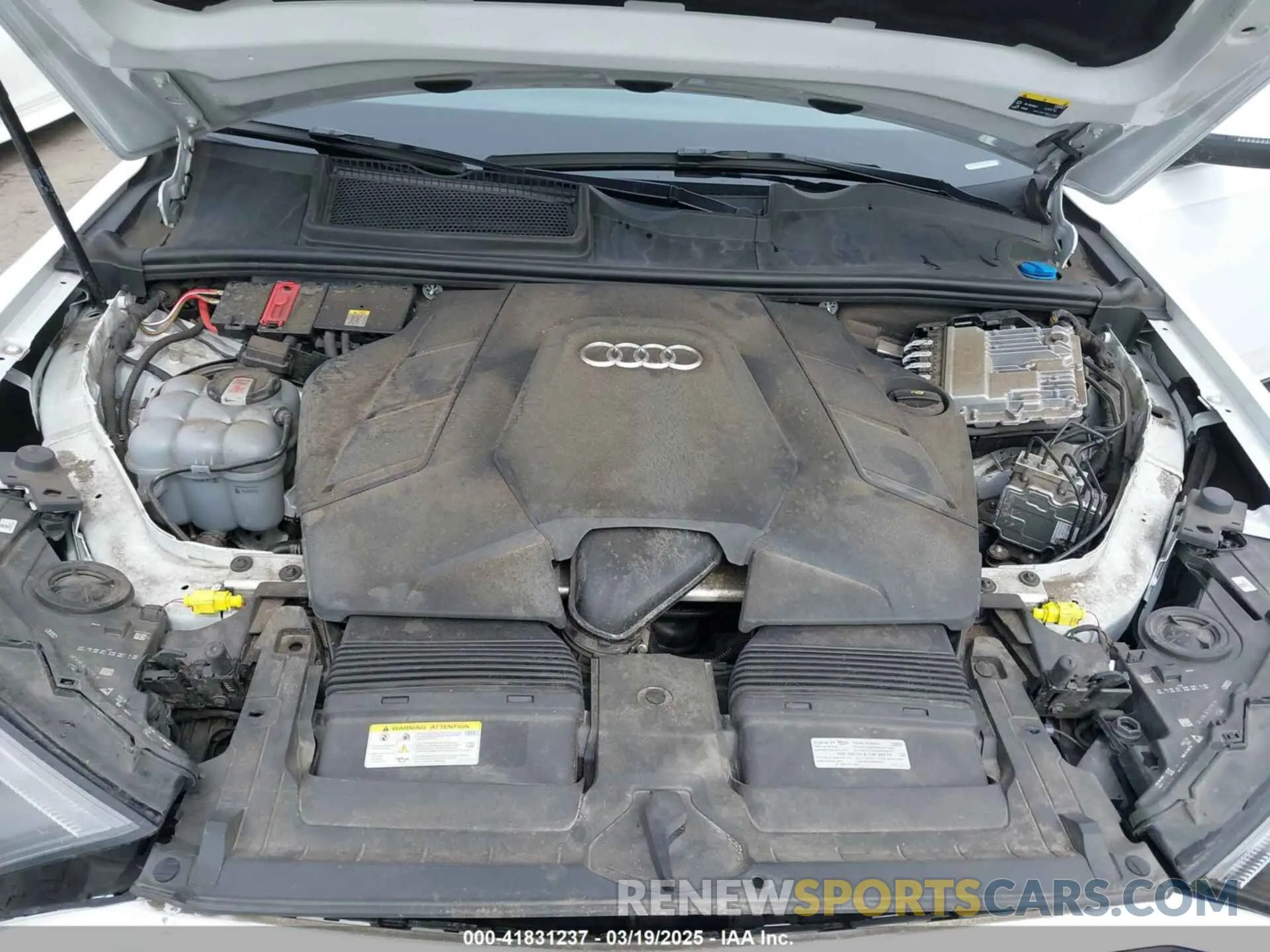 10 Photograph of a damaged car WA1LXBF73PD001777 AUDI Q7 2023