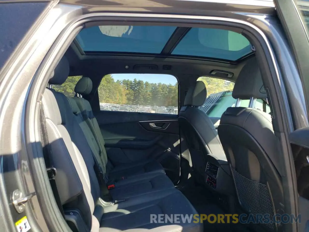 11 Photograph of a damaged car WA1LXBF75PD011646 AUDI Q7 2023