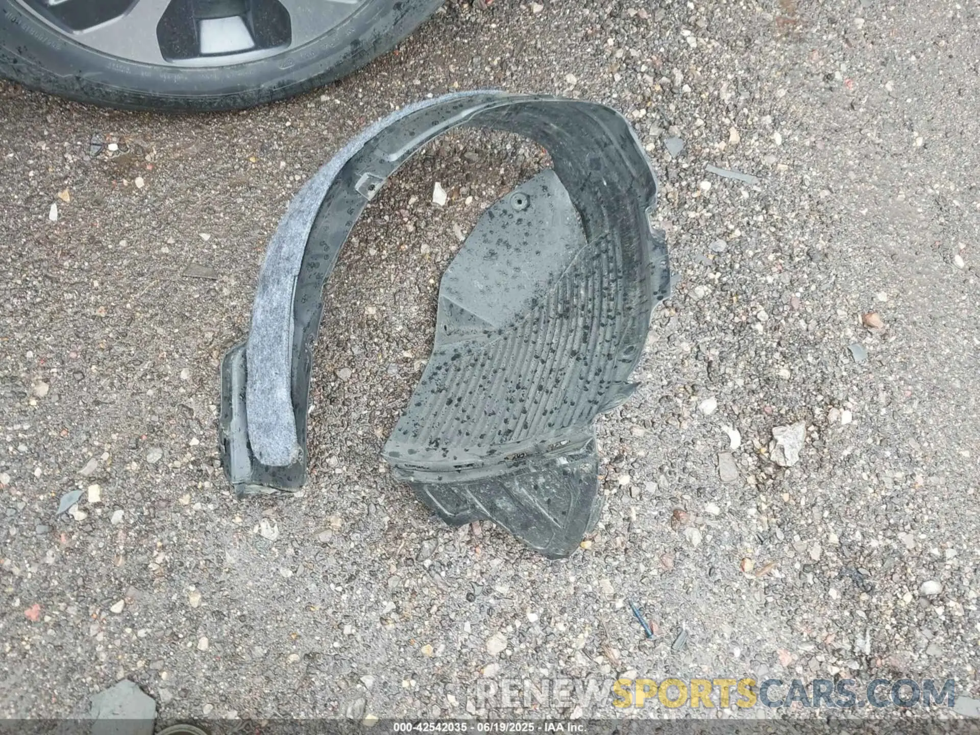 12 Photograph of a damaged car WA1LCBF72RD005639 AUDI Q7 2024