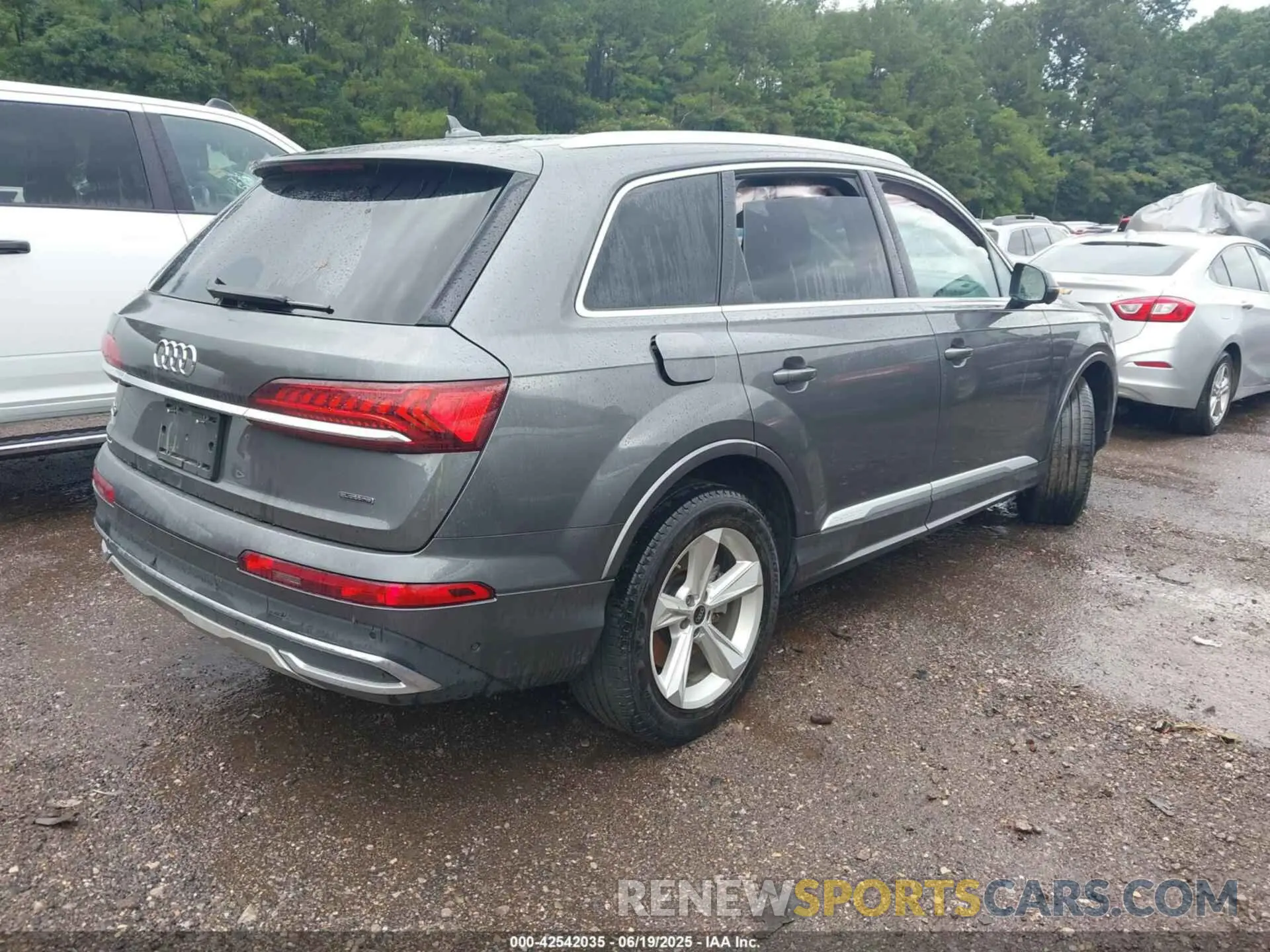 4 Photograph of a damaged car WA1LCBF72RD005639 AUDI Q7 2024