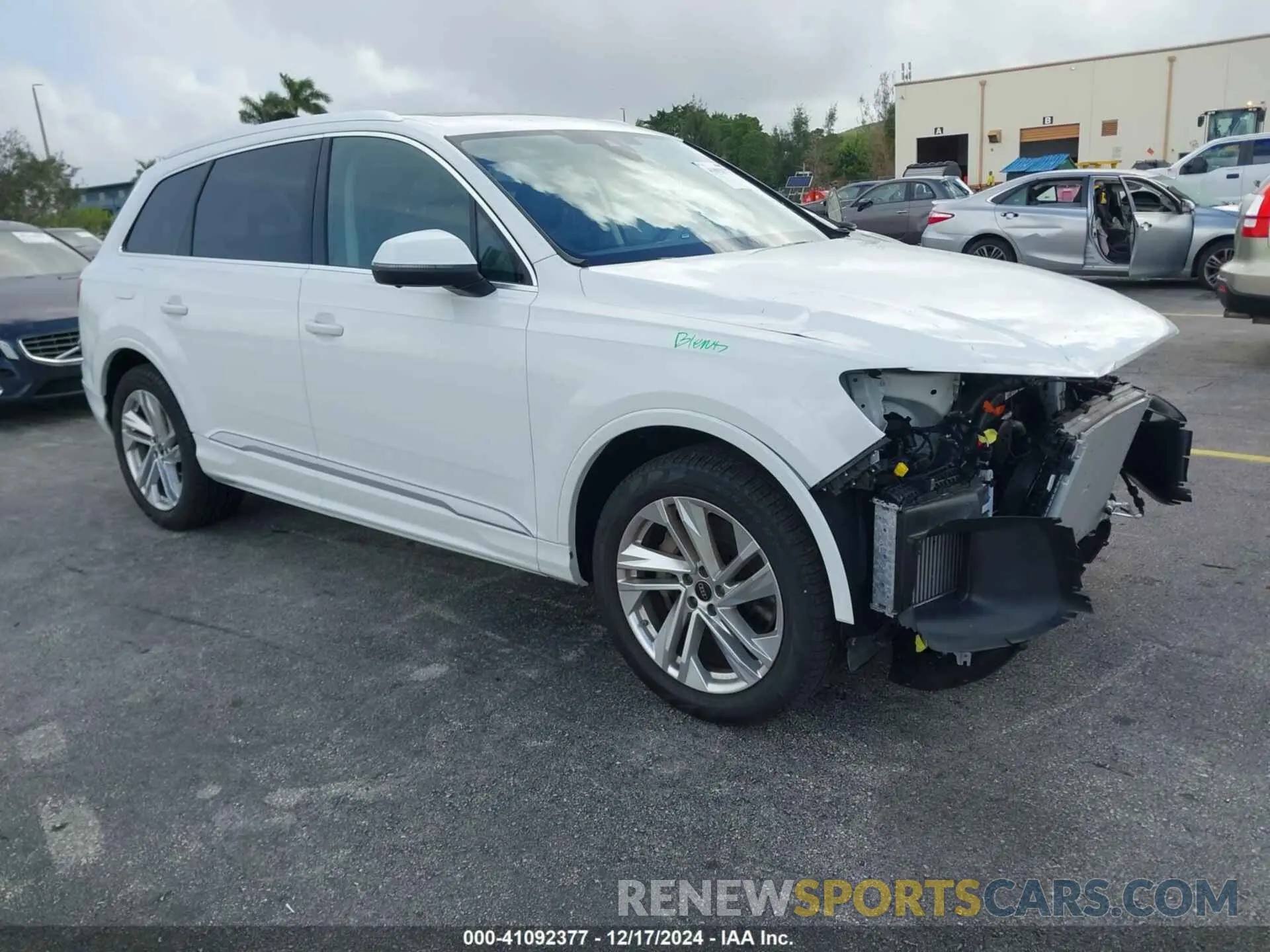 1 Фотография поврежденного автомобиля WA1LXBF70RD008723 AUDI Q7 2024