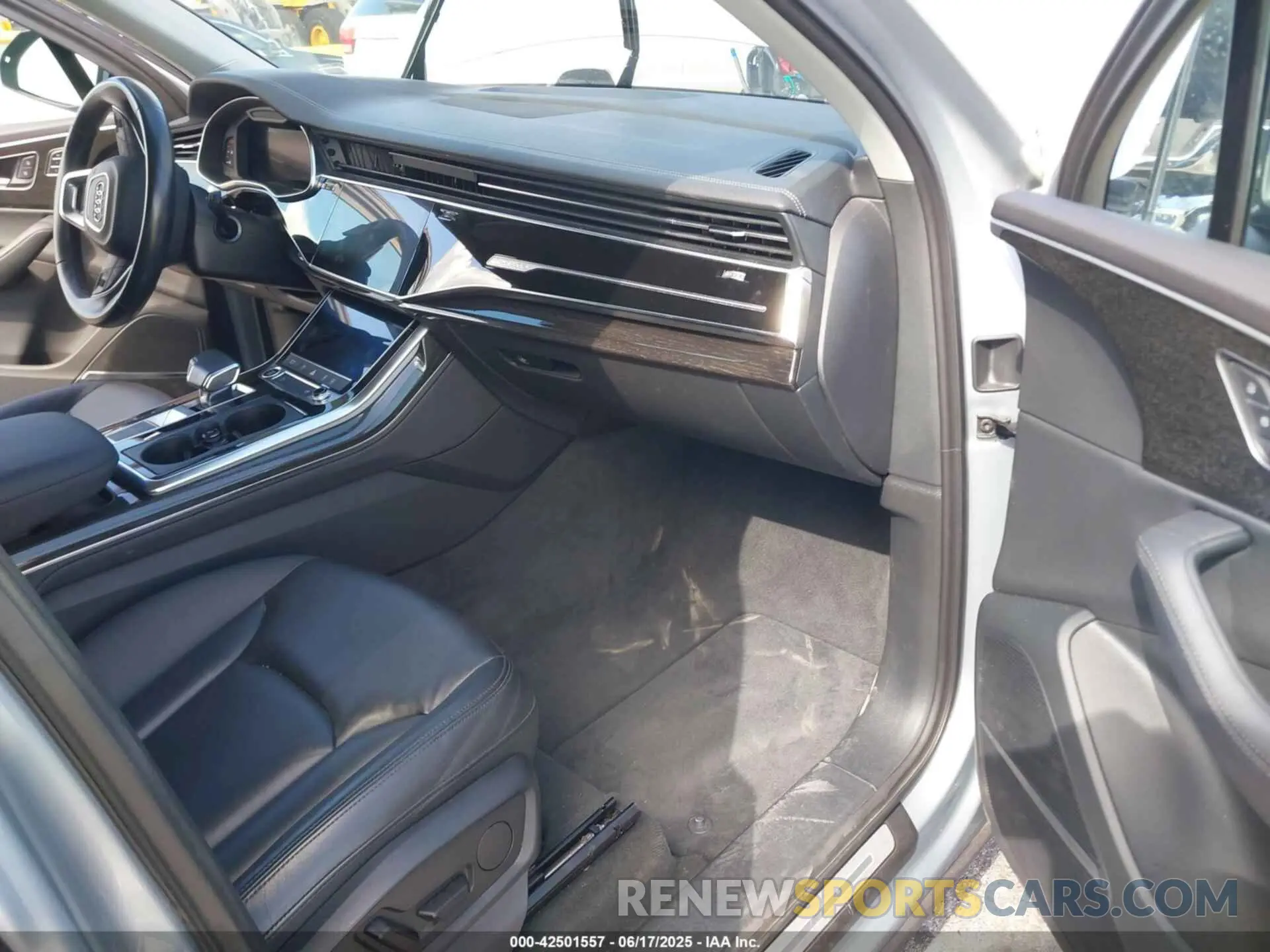 5 Фотография поврежденного автомобиля WA1LXBF72RD006200 AUDI Q7 2024