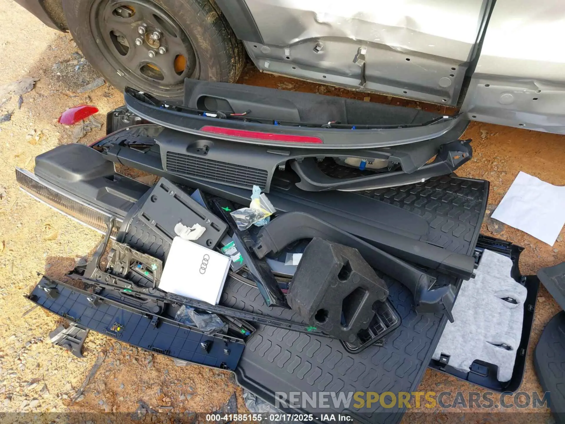 12 Фотография поврежденного автомобиля WA1LCBF70SD000963 AUDI Q7 2025