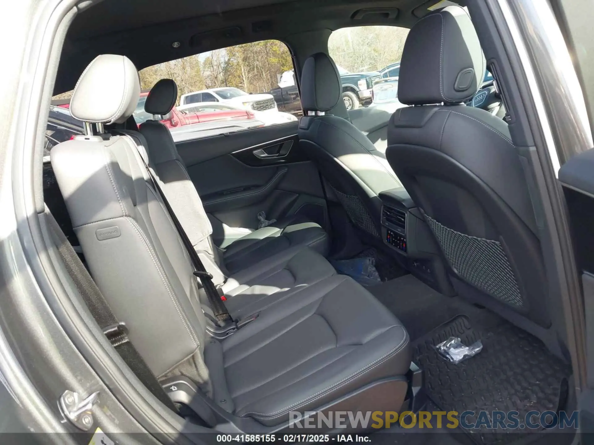 8 Фотография поврежденного автомобиля WA1LCBF70SD000963 AUDI Q7 2025