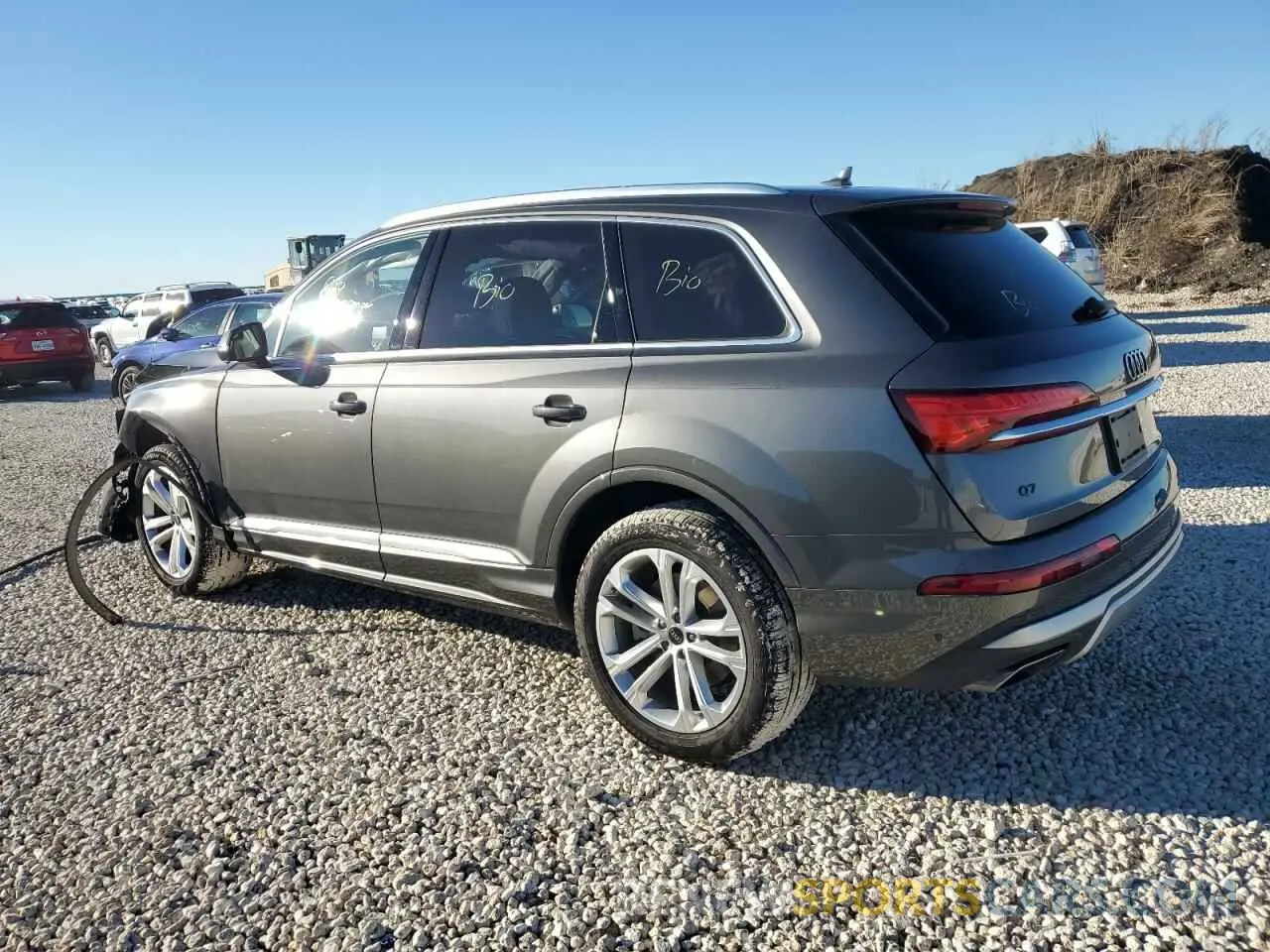2 Фотография поврежденного автомобиля WA1LCBF7XSD008665 AUDI Q7 2025