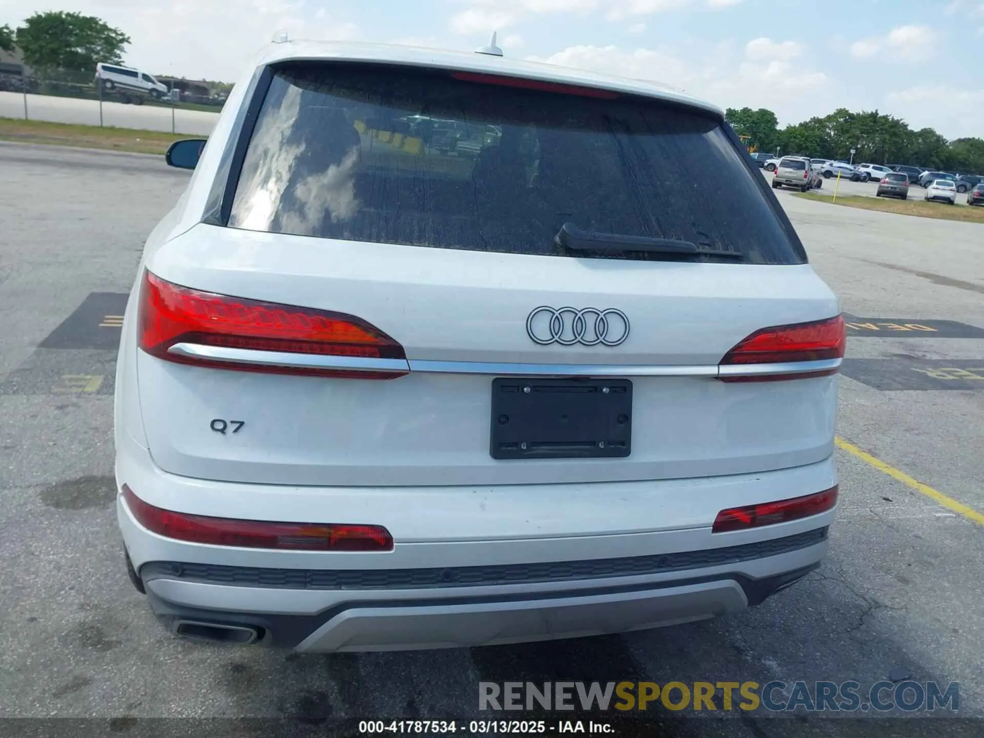 16 Photograph of a damaged car WA1LVBF70SD014968 AUDI Q7 2025