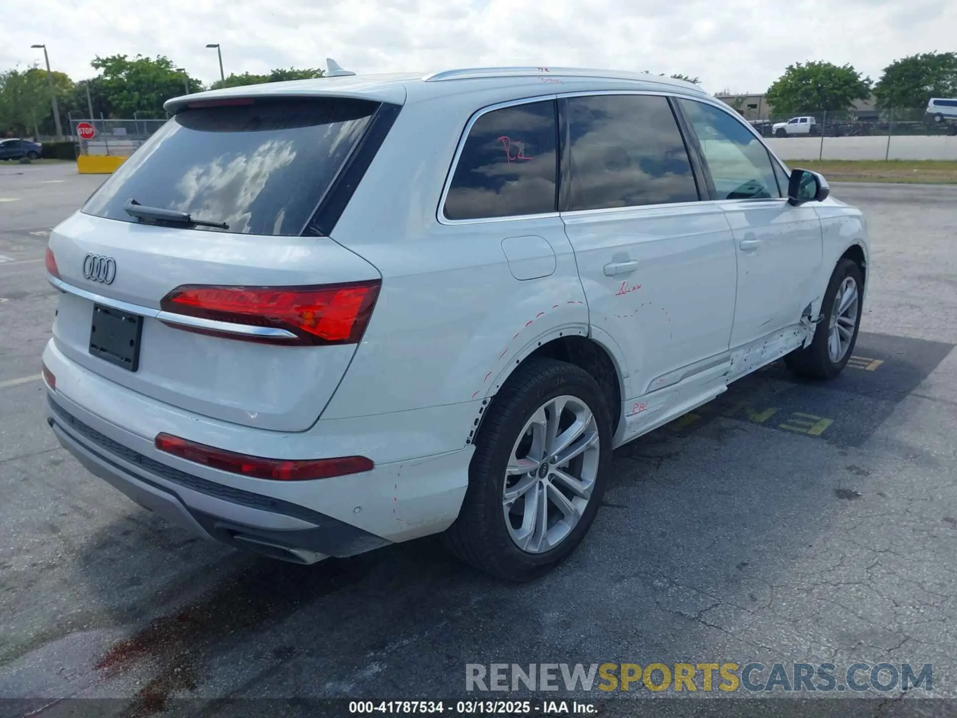 4 Photograph of a damaged car WA1LVBF70SD014968 AUDI Q7 2025