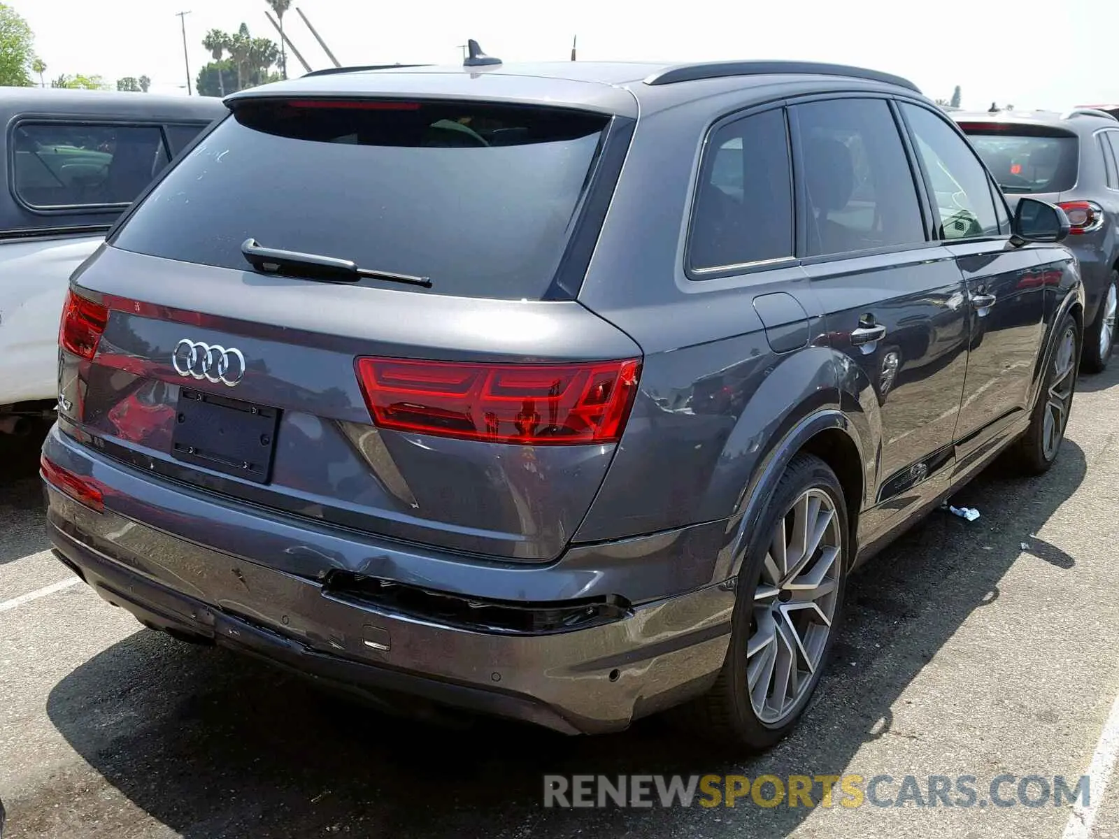 4 Photograph of a damaged car WA1VAAF74KD008198 AUDI Q7 PRESTIG 2019