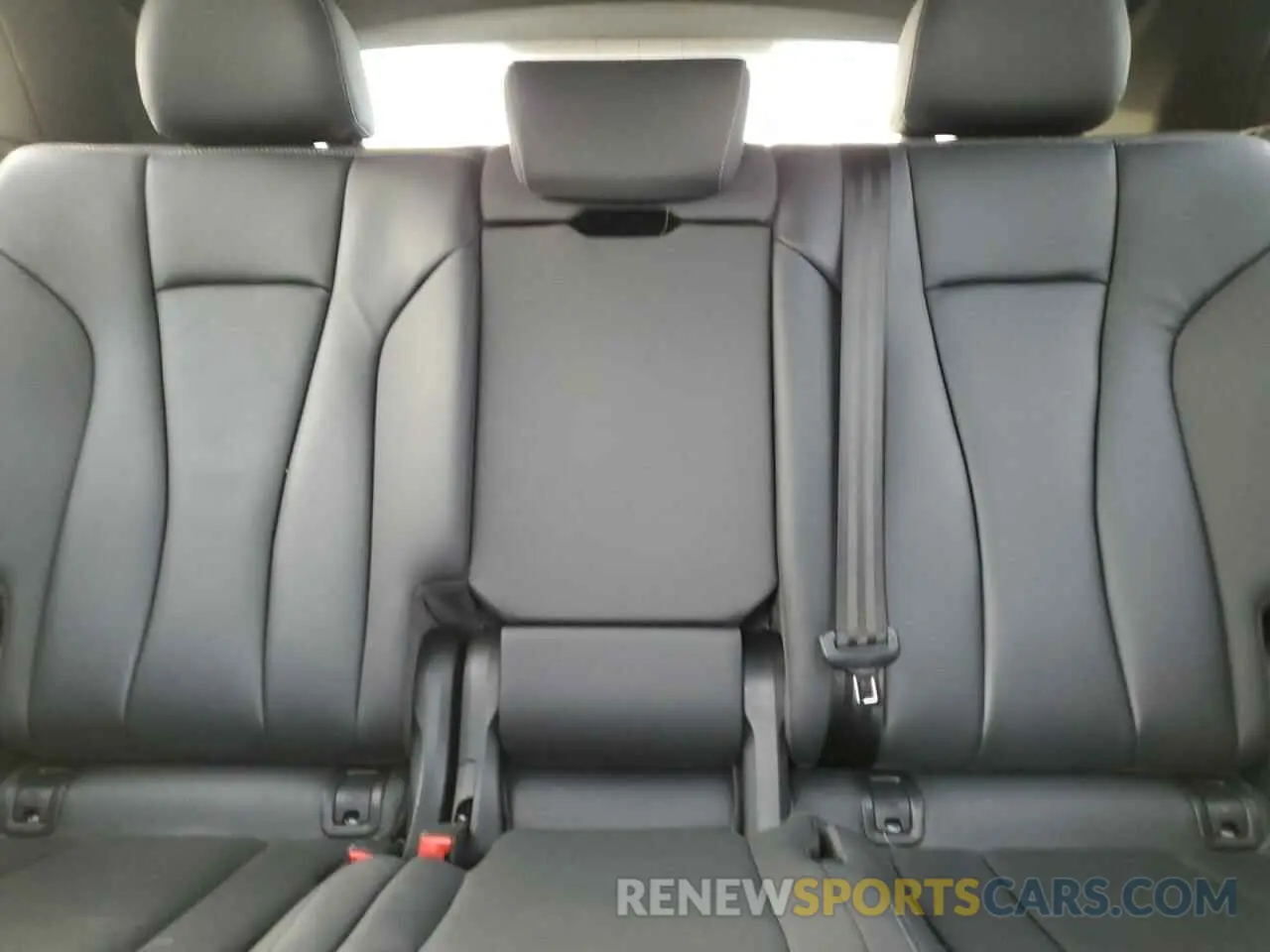 10 Photograph of a damaged car WA1AVAF11KD016323 AUDI Q8 2019