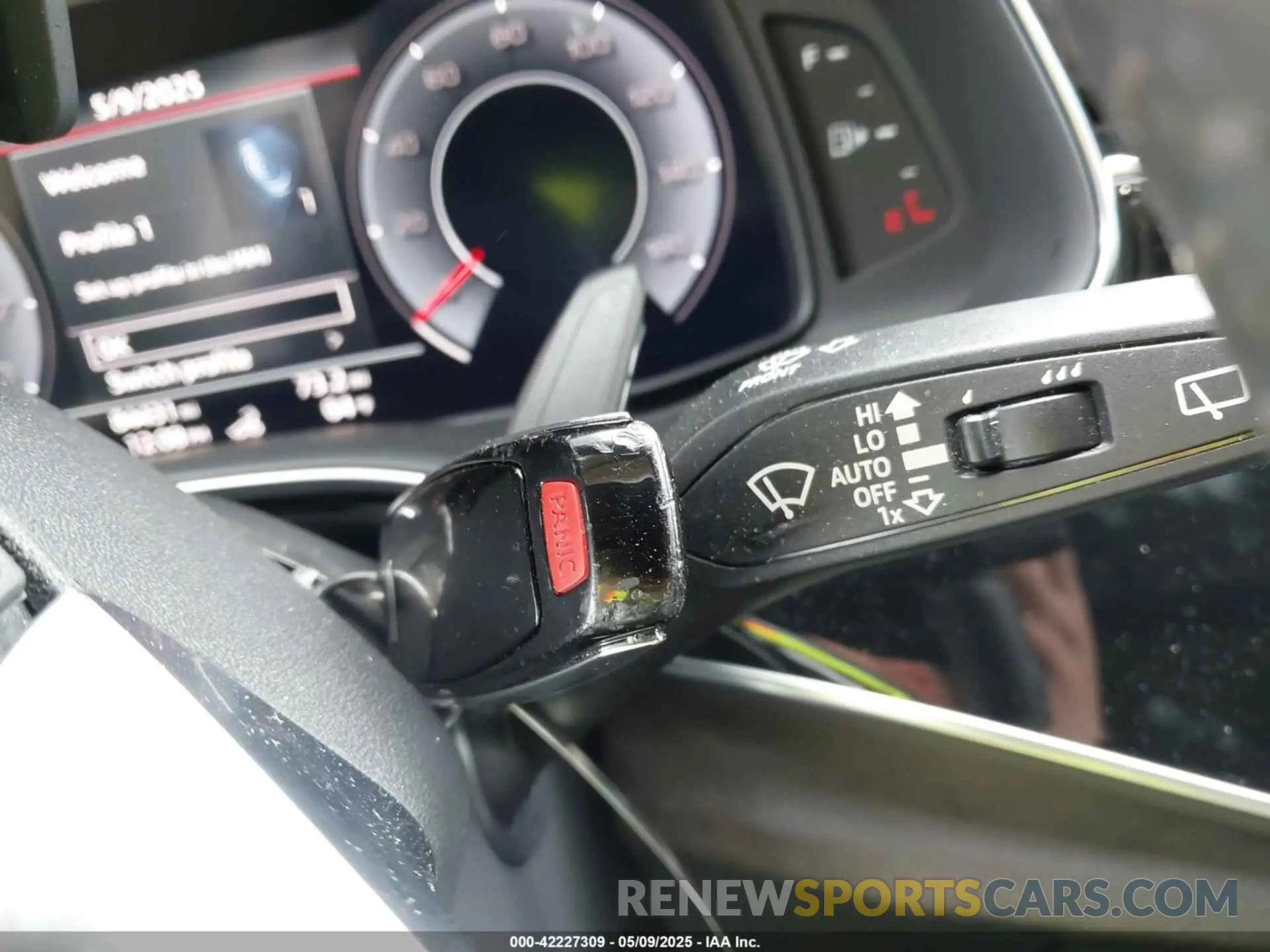 11 Photograph of a damaged car WA1AVAF16KD019301 AUDI Q8 2019