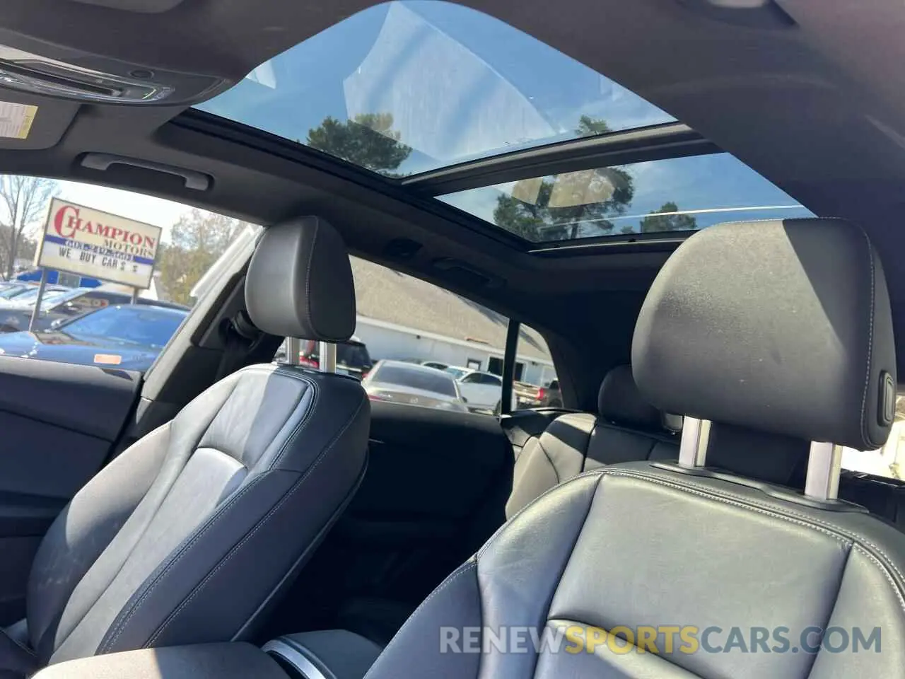 9 Photograph of a damaged car WA1AVAF17KD016018 AUDI Q8 2019