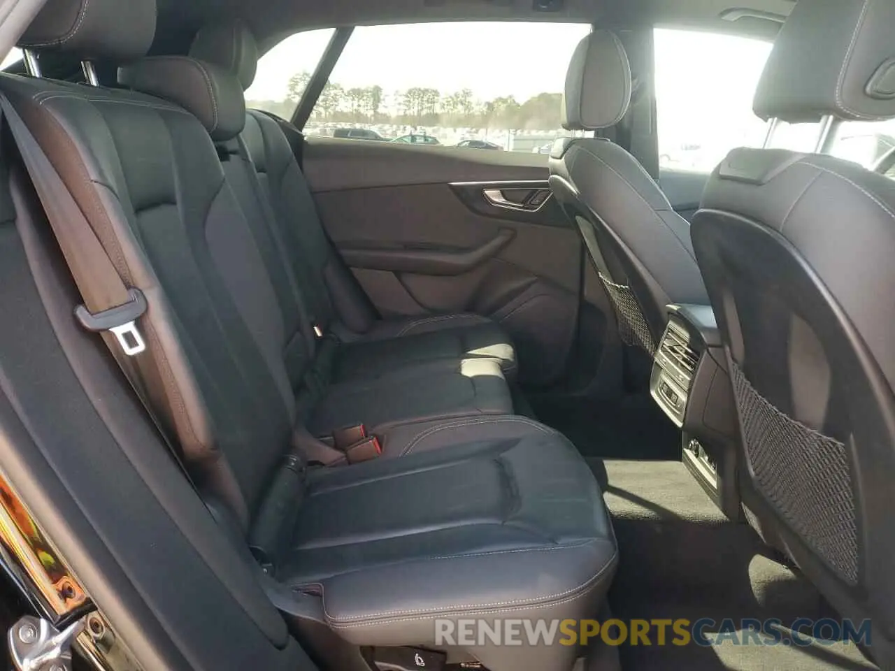 11 Photograph of a damaged car WA1AVAF1XKD012738 AUDI Q8 2019