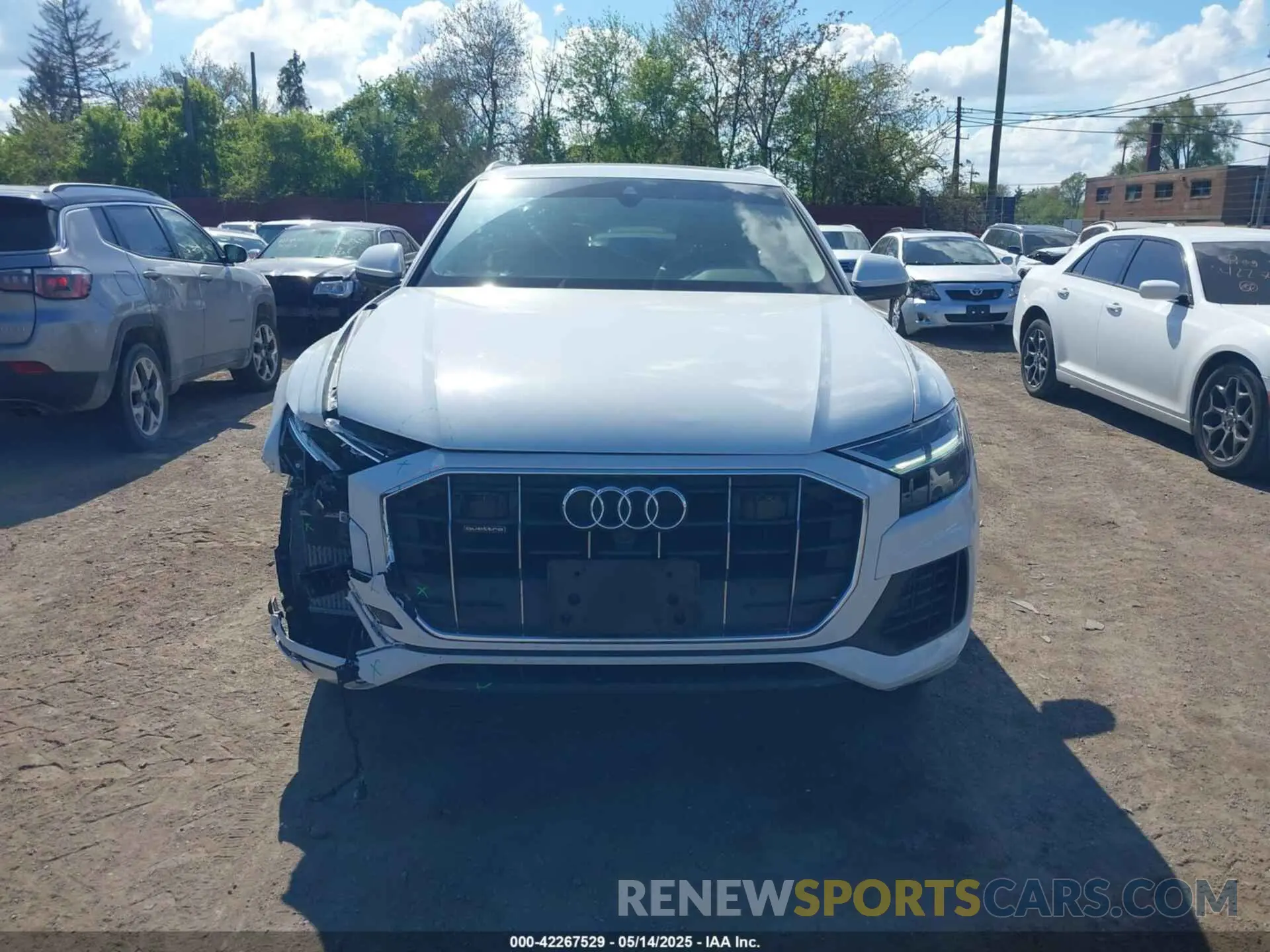 12 Фотография поврежденного автомобиля WA1AVAF1XKD014411 AUDI Q8 2019