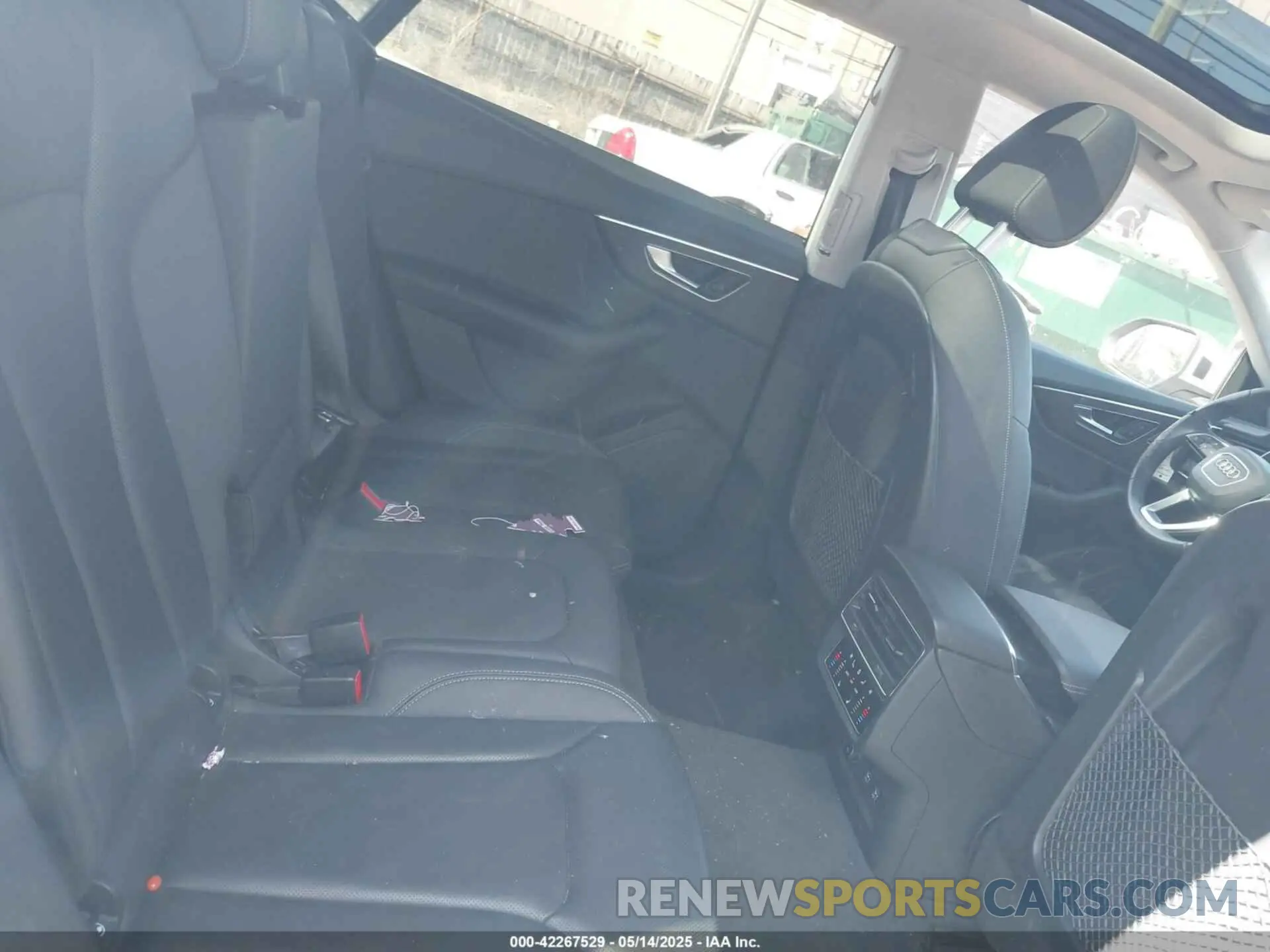 8 Фотография поврежденного автомобиля WA1AVAF1XKD014411 AUDI Q8 2019