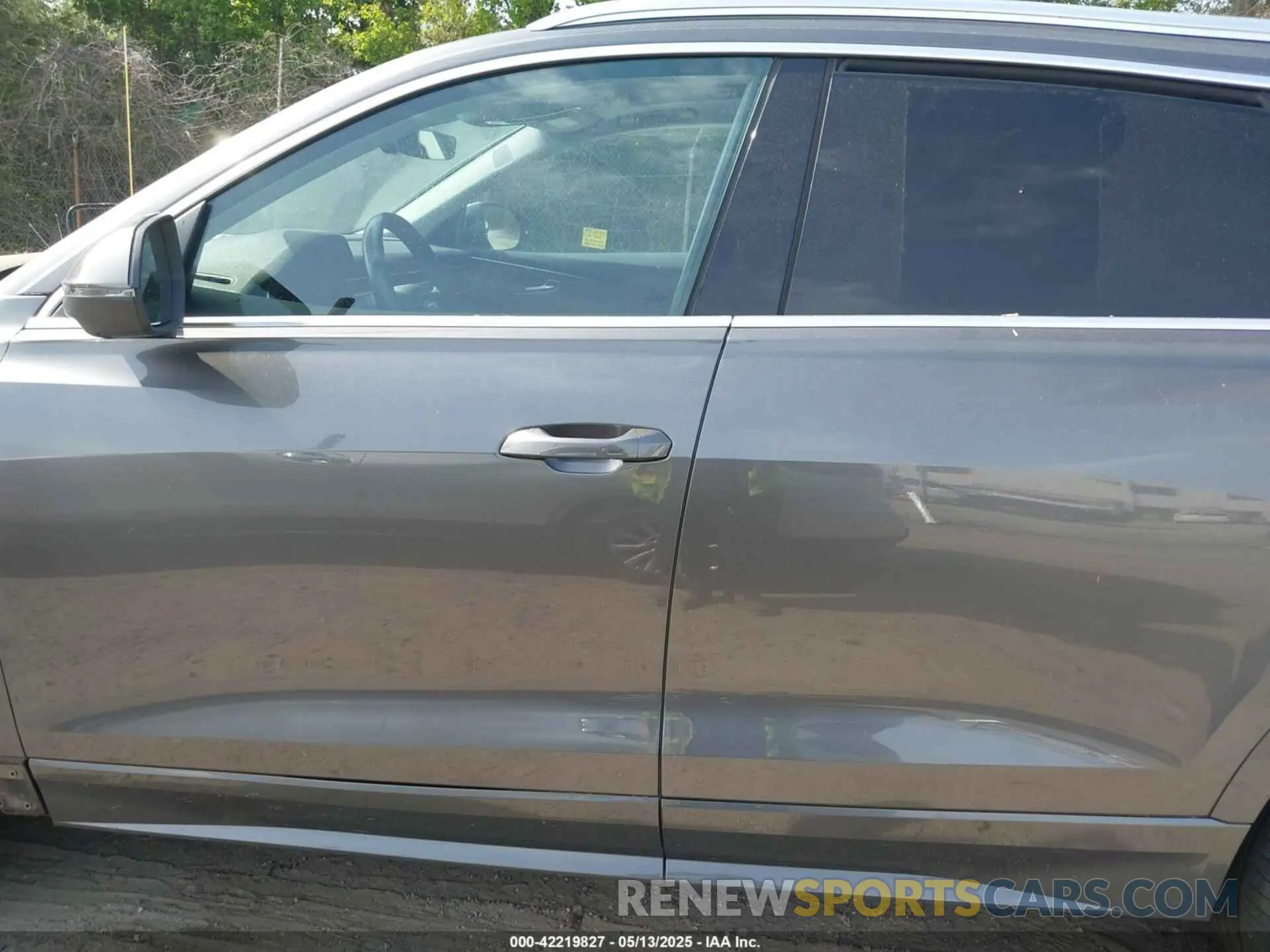 14 Фотография поврежденного автомобиля WA1BVAF10KD008895 AUDI Q8 2019