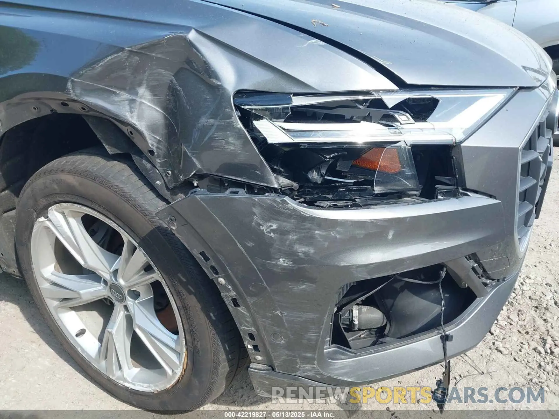 17 Фотография поврежденного автомобиля WA1BVAF10KD008895 AUDI Q8 2019