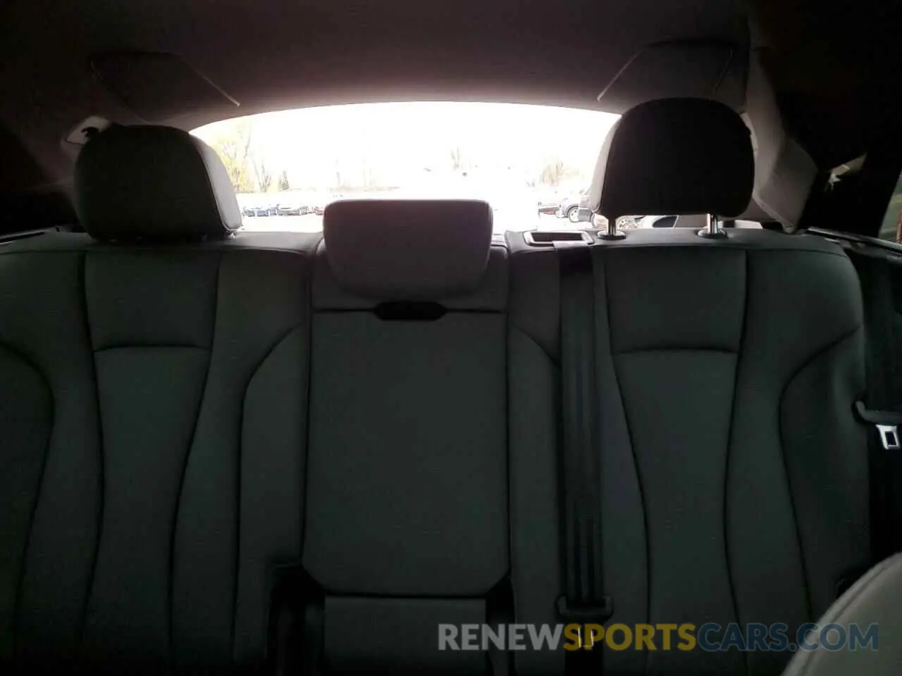 10 Photograph of a damaged car WA1BVAF10KD029388 AUDI Q8 2019