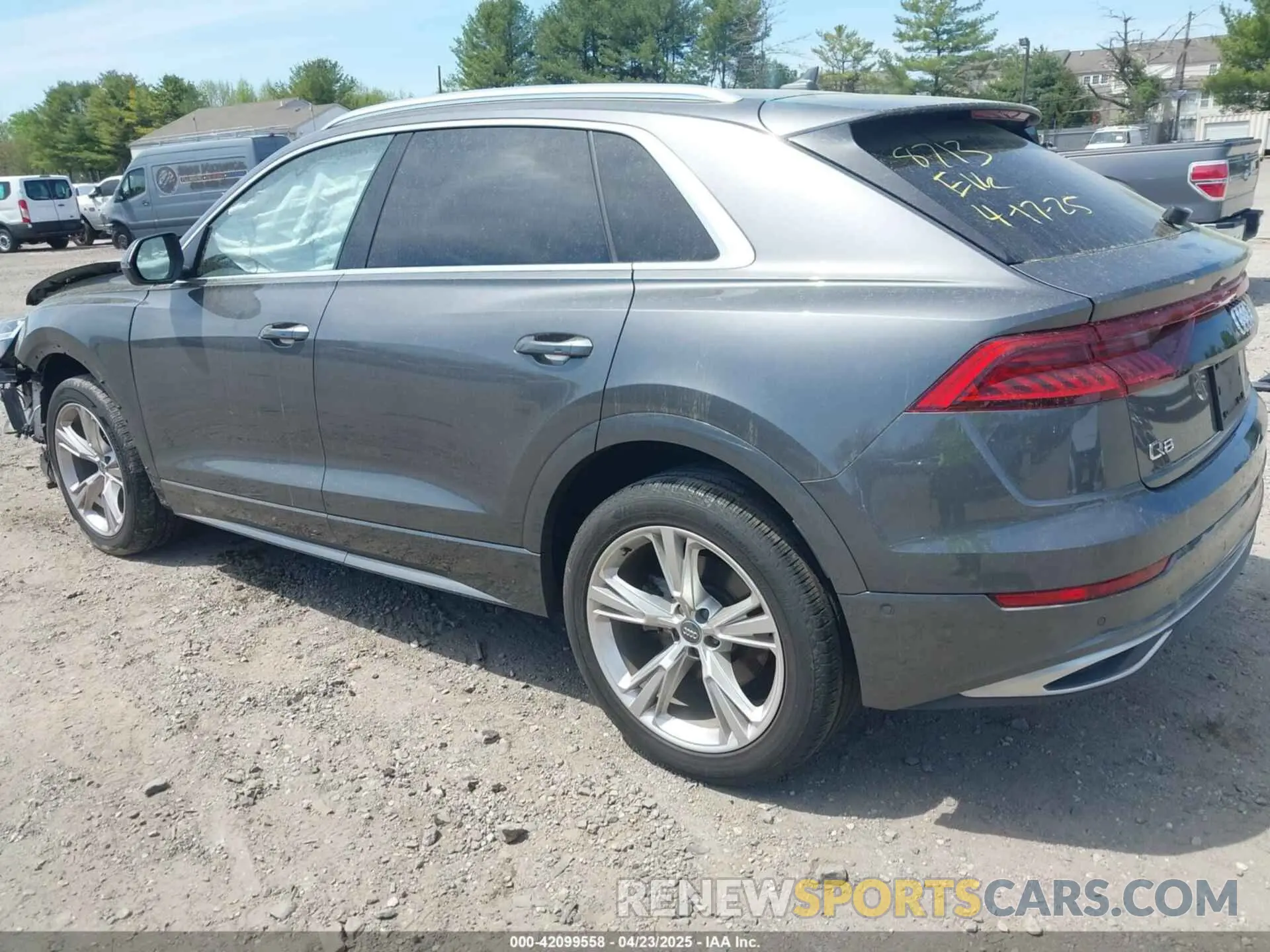 3 Фотография поврежденного автомобиля WA1BVAF11KD016990 AUDI Q8 2019