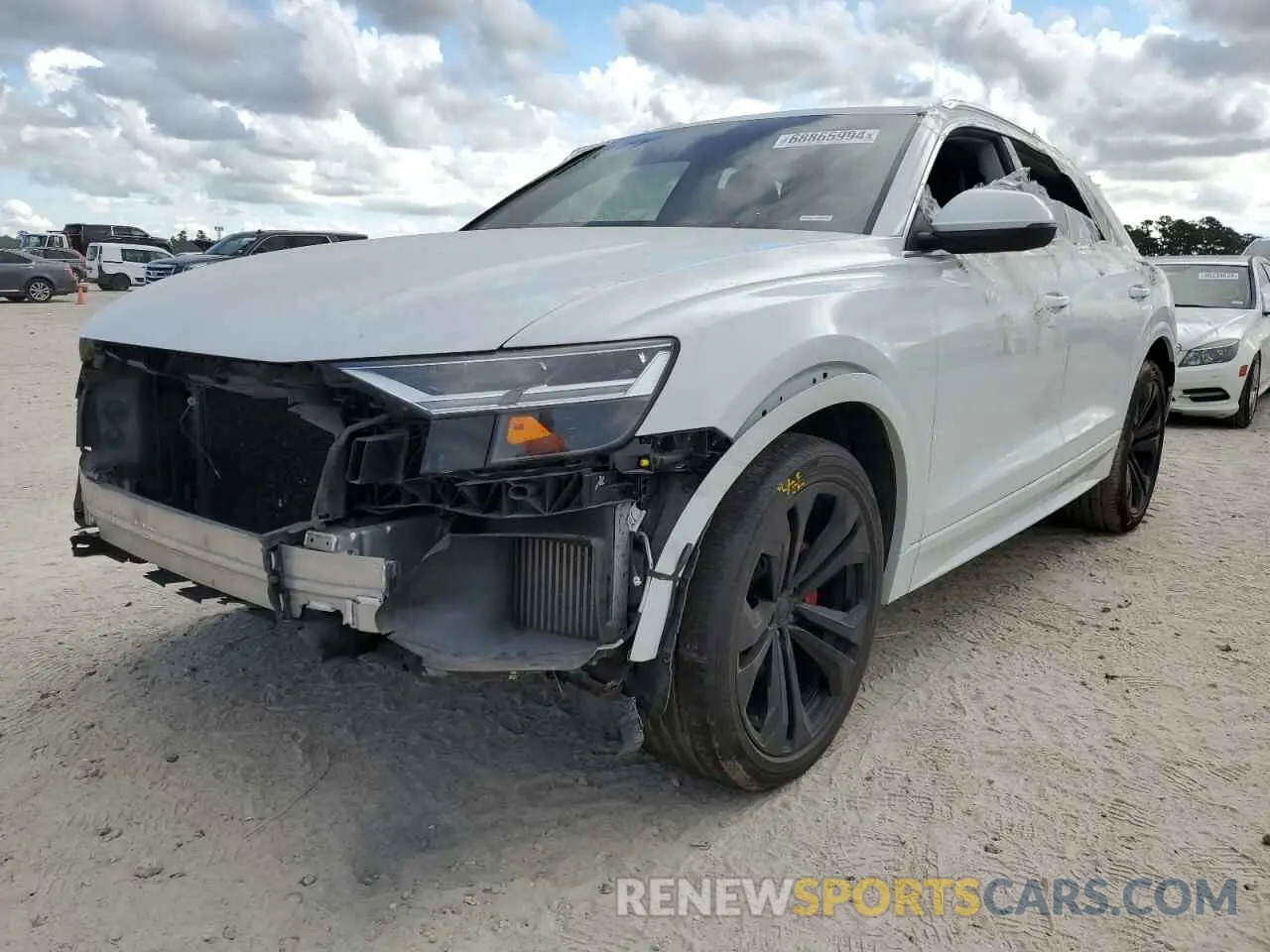 1 Фотография поврежденного автомобиля WA1BVAF12KD043583 AUDI Q8 2019