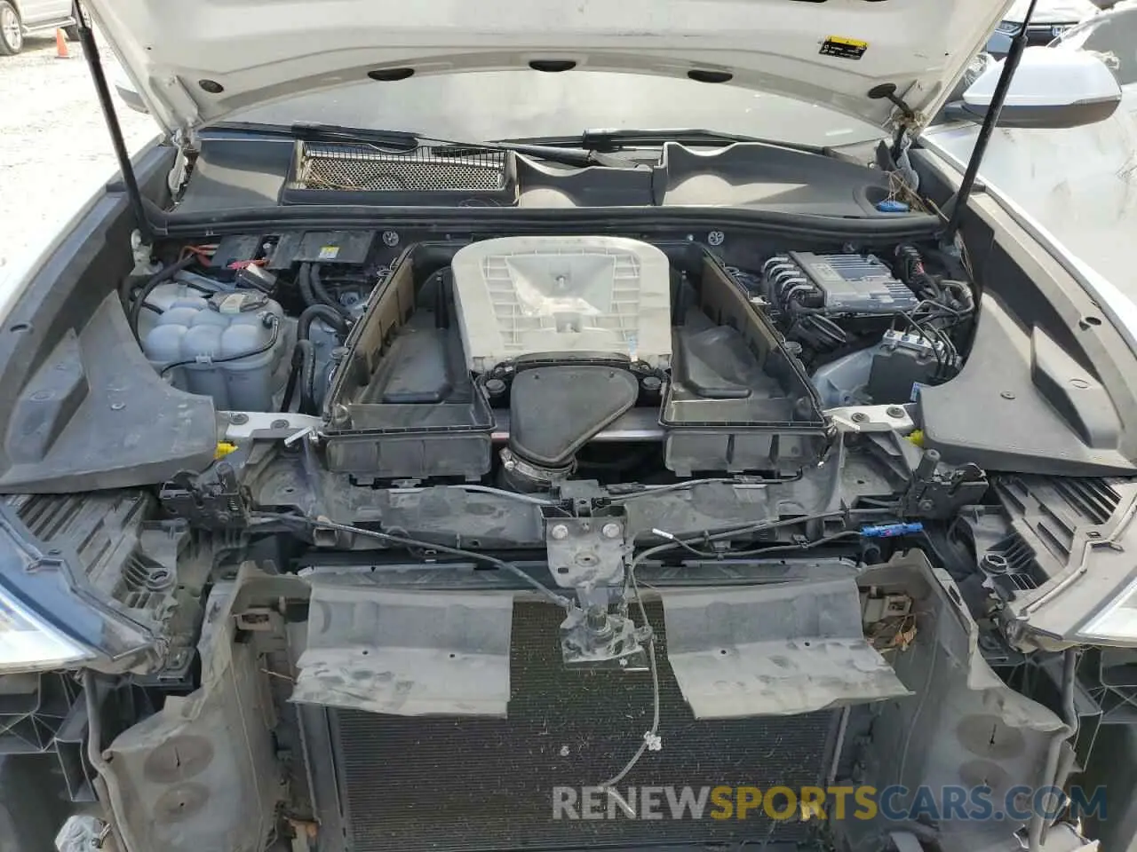 12 Фотография поврежденного автомобиля WA1BVAF12KD043583 AUDI Q8 2019