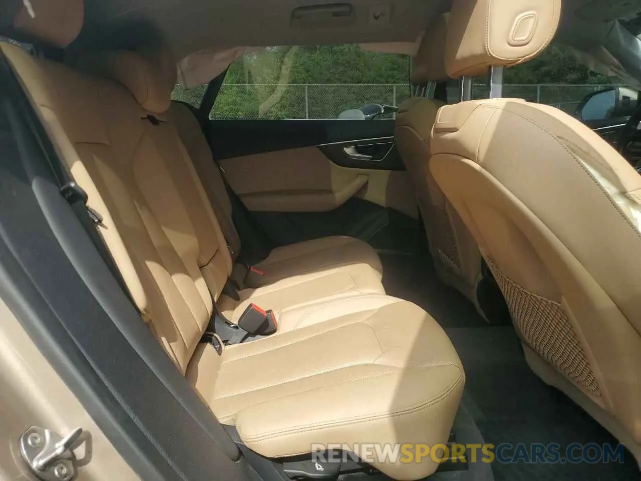 11 Photograph of a damaged car WA1BVAF15KD016264 AUDI Q8 2019