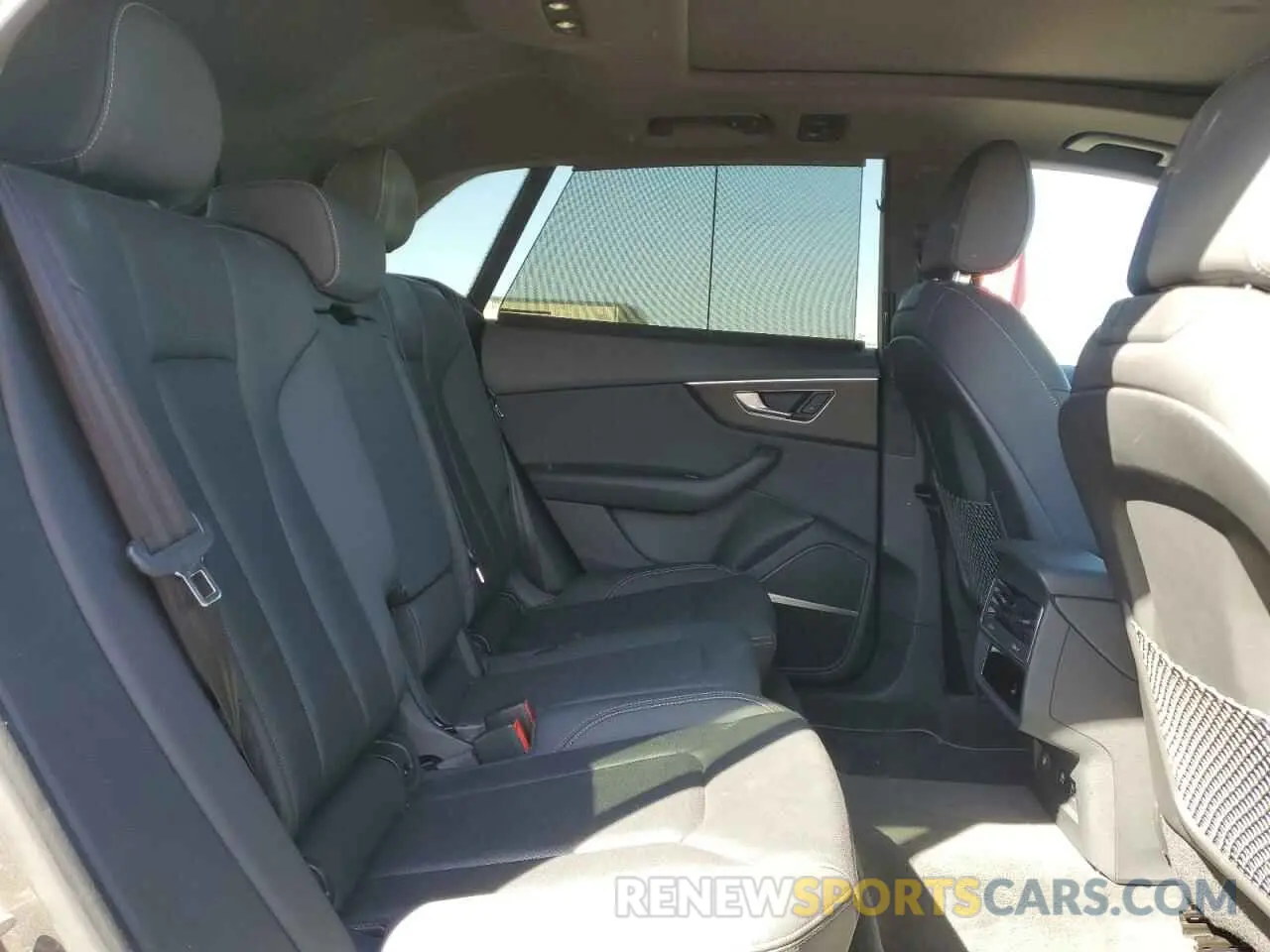 10 Photograph of a damaged car WA1CVAF18KD043916 AUDI Q8 2019
