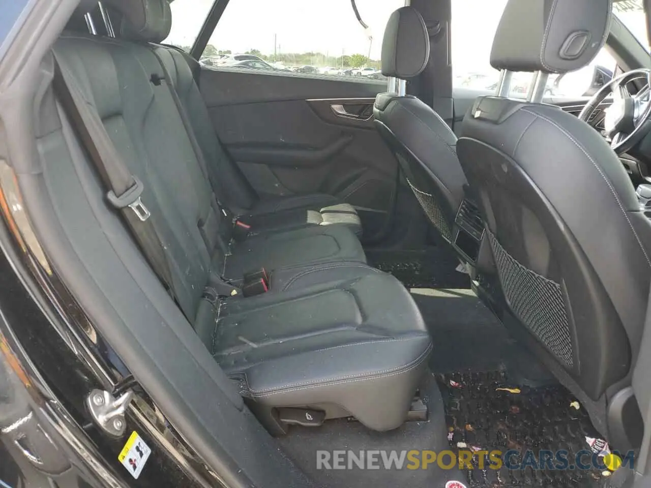 10 Photograph of a damaged car WA1CVAF1XKD006818 AUDI Q8 2019
