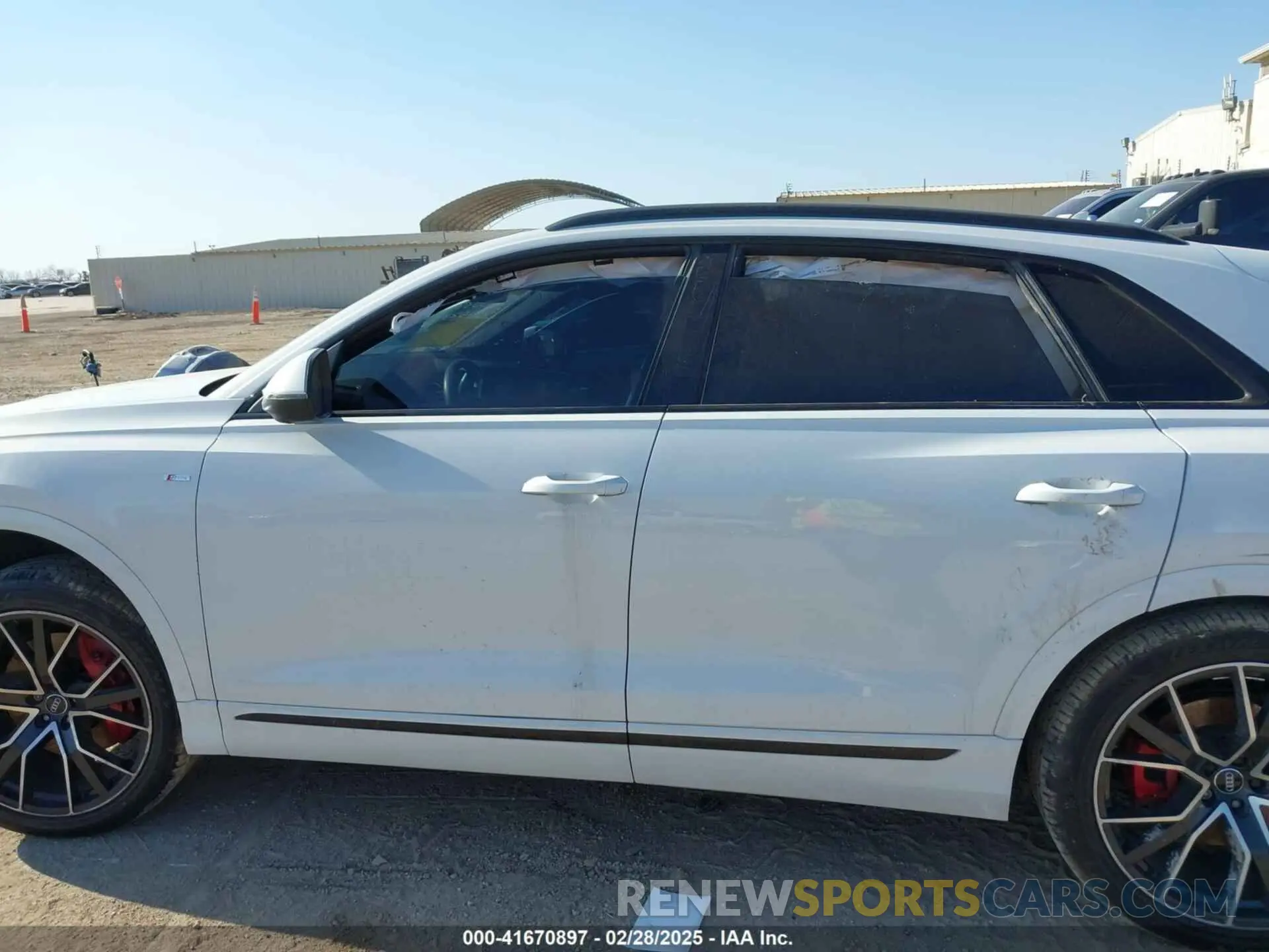 14 Photograph of a damaged car WA1EVAF10KD004259 AUDI Q8 2019
