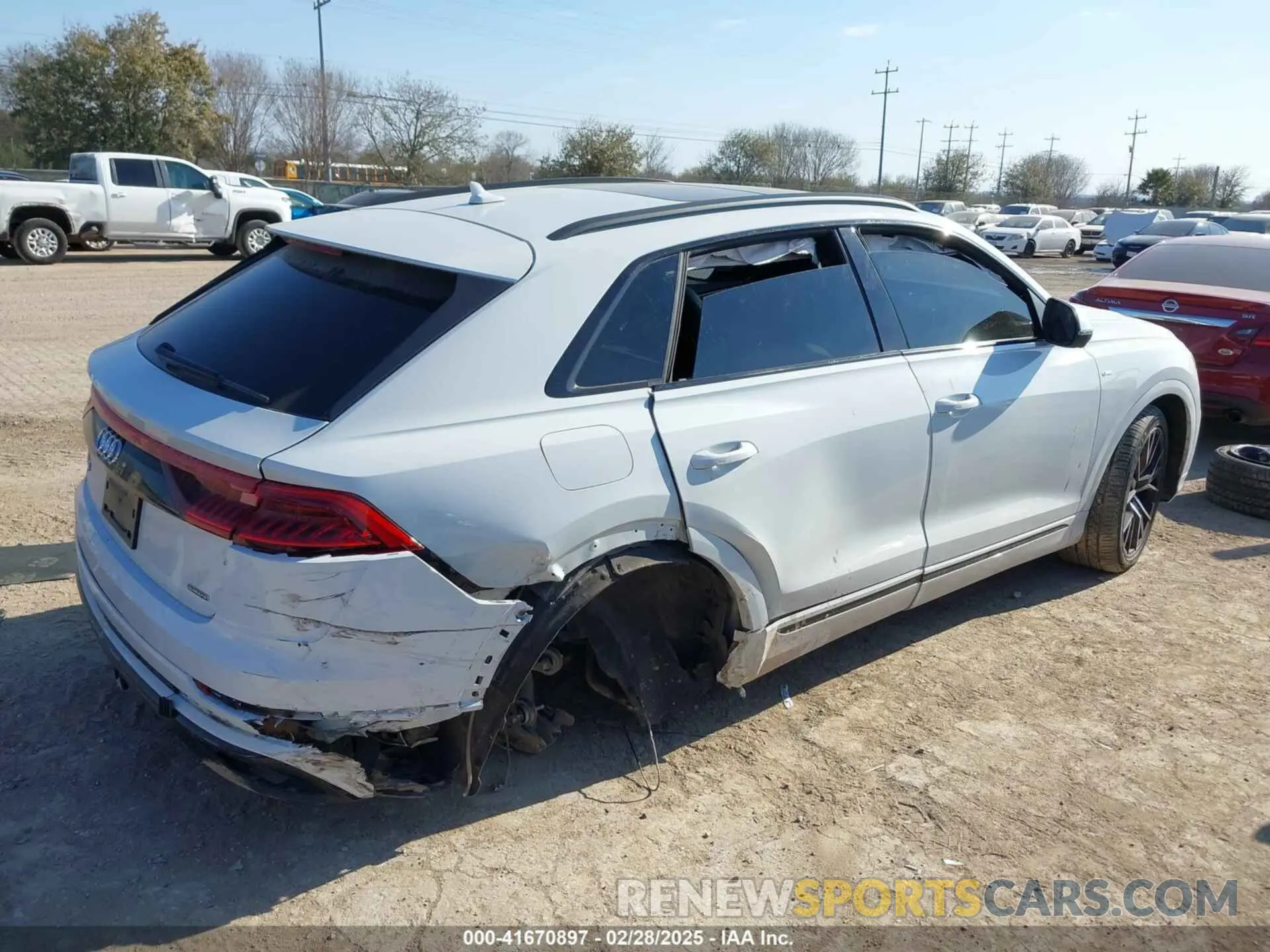 4 Photograph of a damaged car WA1EVAF10KD004259 AUDI Q8 2019