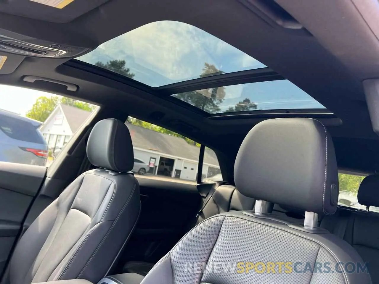 9 Фотография поврежденного автомобиля WA1EVAF10KD010837 AUDI Q8 2019