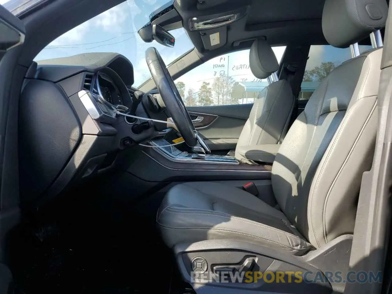 7 Photograph of a damaged car WA1EVAF12KD016865 AUDI Q8 2019