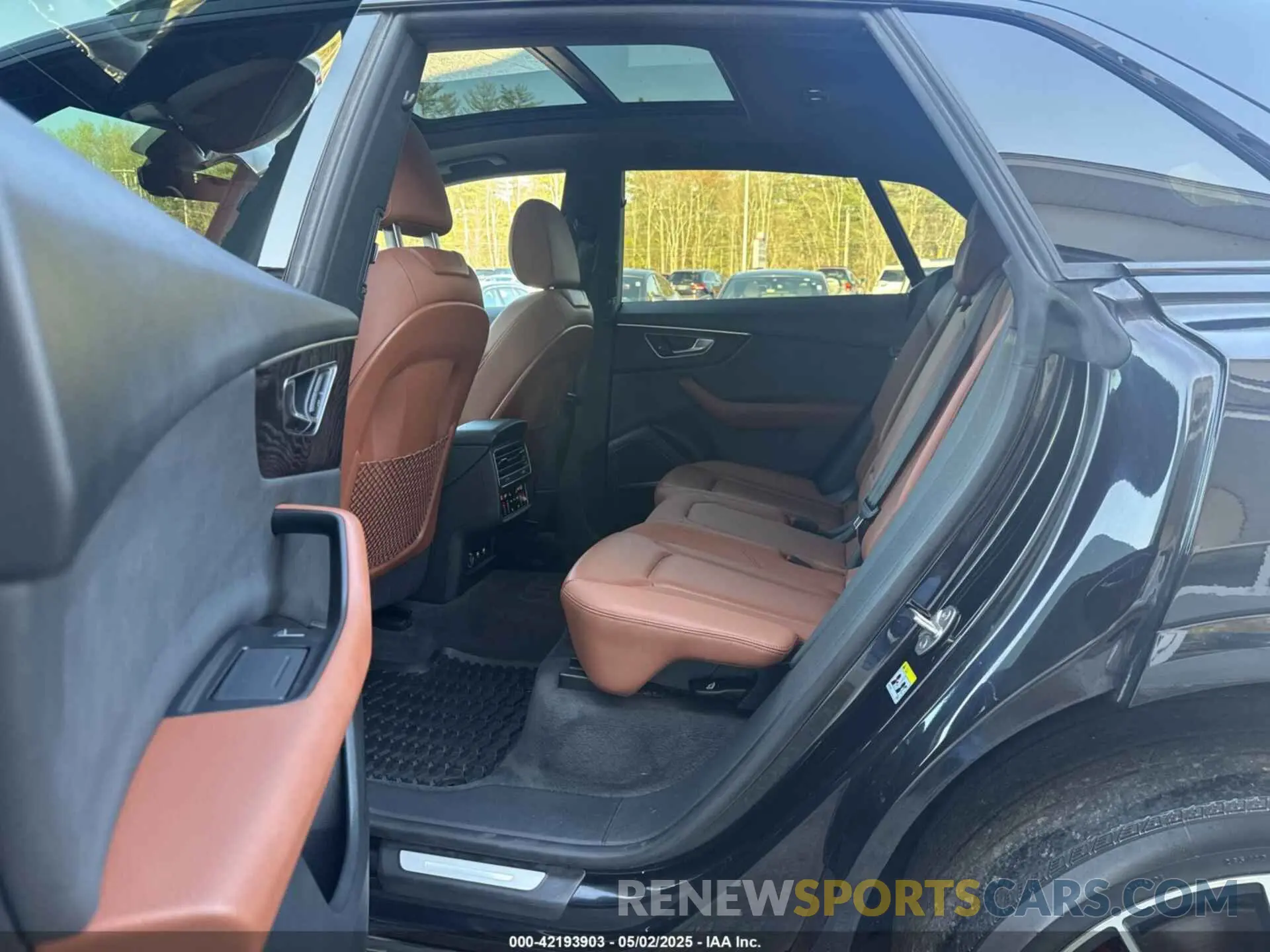 8 Фотография поврежденного автомобиля WA1EVAF16KD031014 AUDI Q8 2019