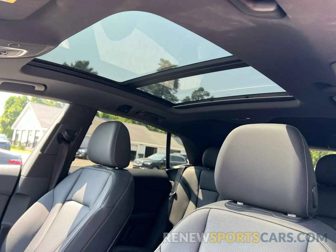 9 Photograph of a damaged car WA1EVAF16KD031952 AUDI Q8 2019
