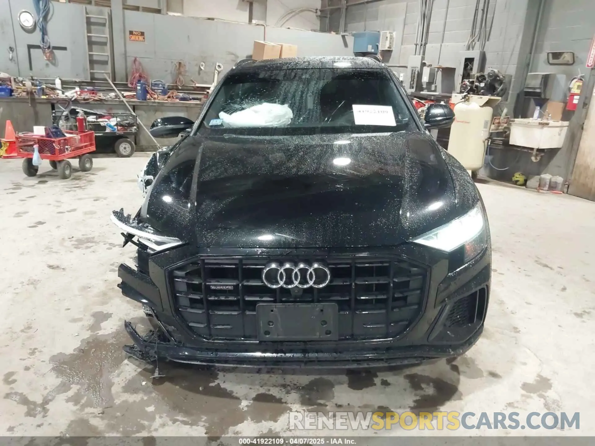 12 Photograph of a damaged car WA1EVAF18KD037817 AUDI Q8 2019