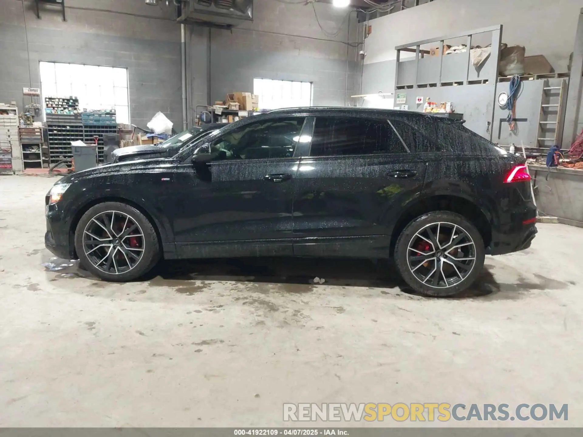 14 Photograph of a damaged car WA1EVAF18KD037817 AUDI Q8 2019