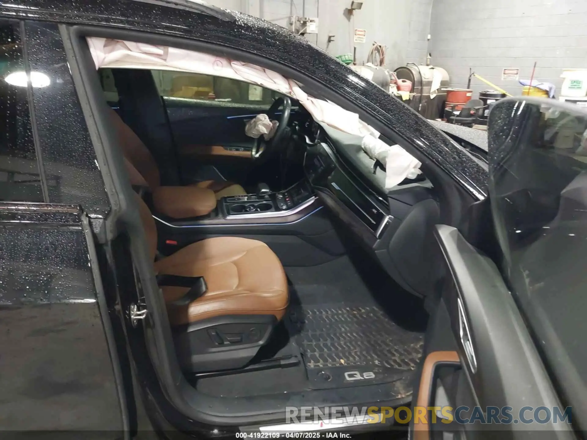 5 Photograph of a damaged car WA1EVAF18KD037817 AUDI Q8 2019
