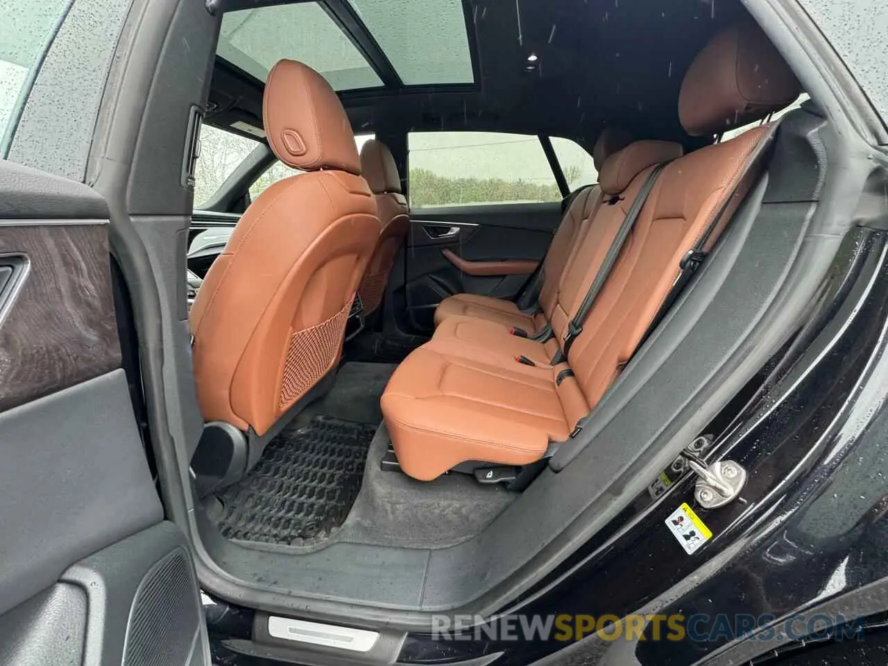12 Photograph of a damaged car WA1EVBF13KD018162 AUDI Q8 2019