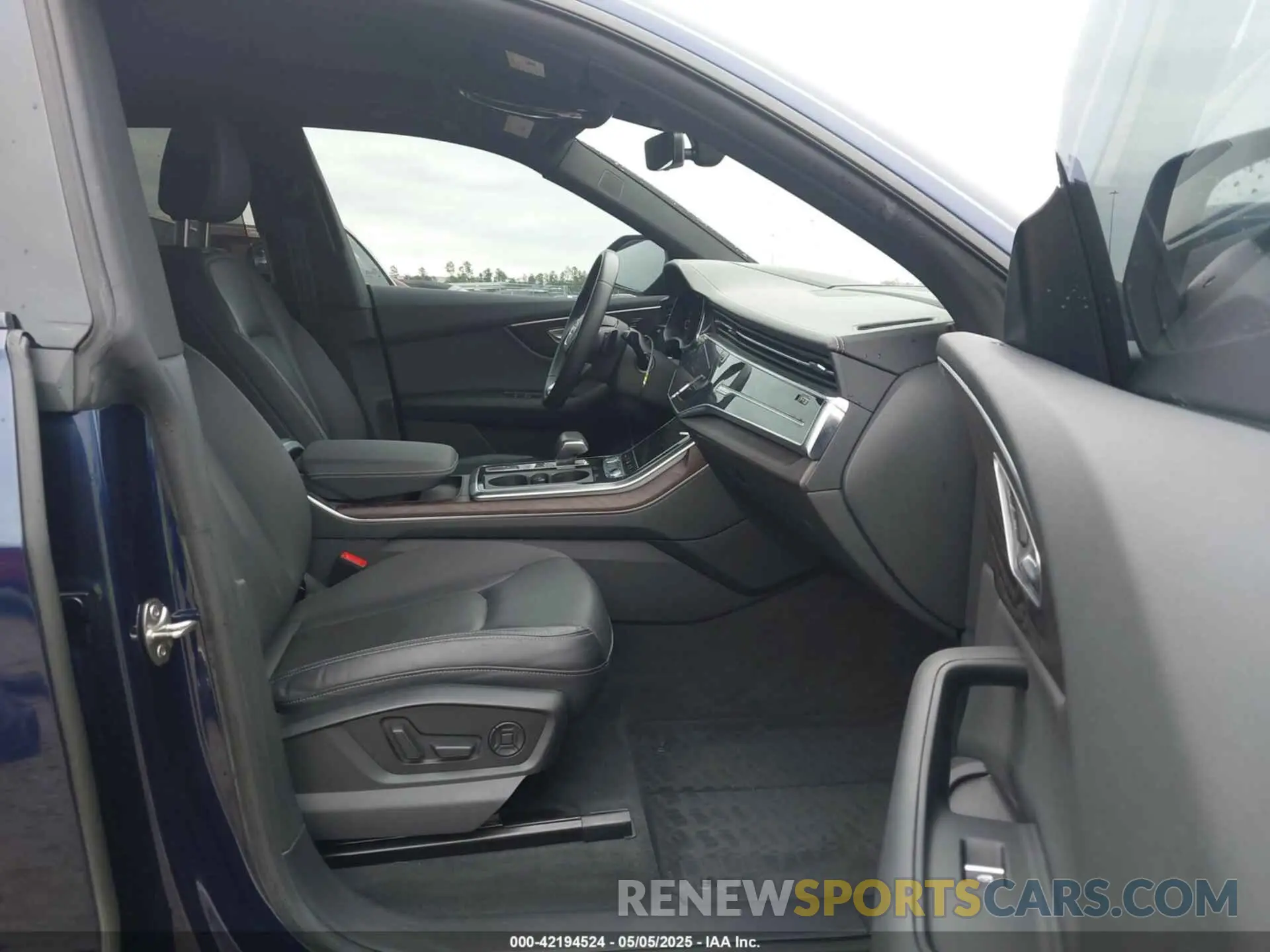 5 Photograph of a damaged car WA1FVAF13KD019245 AUDI Q8 2019