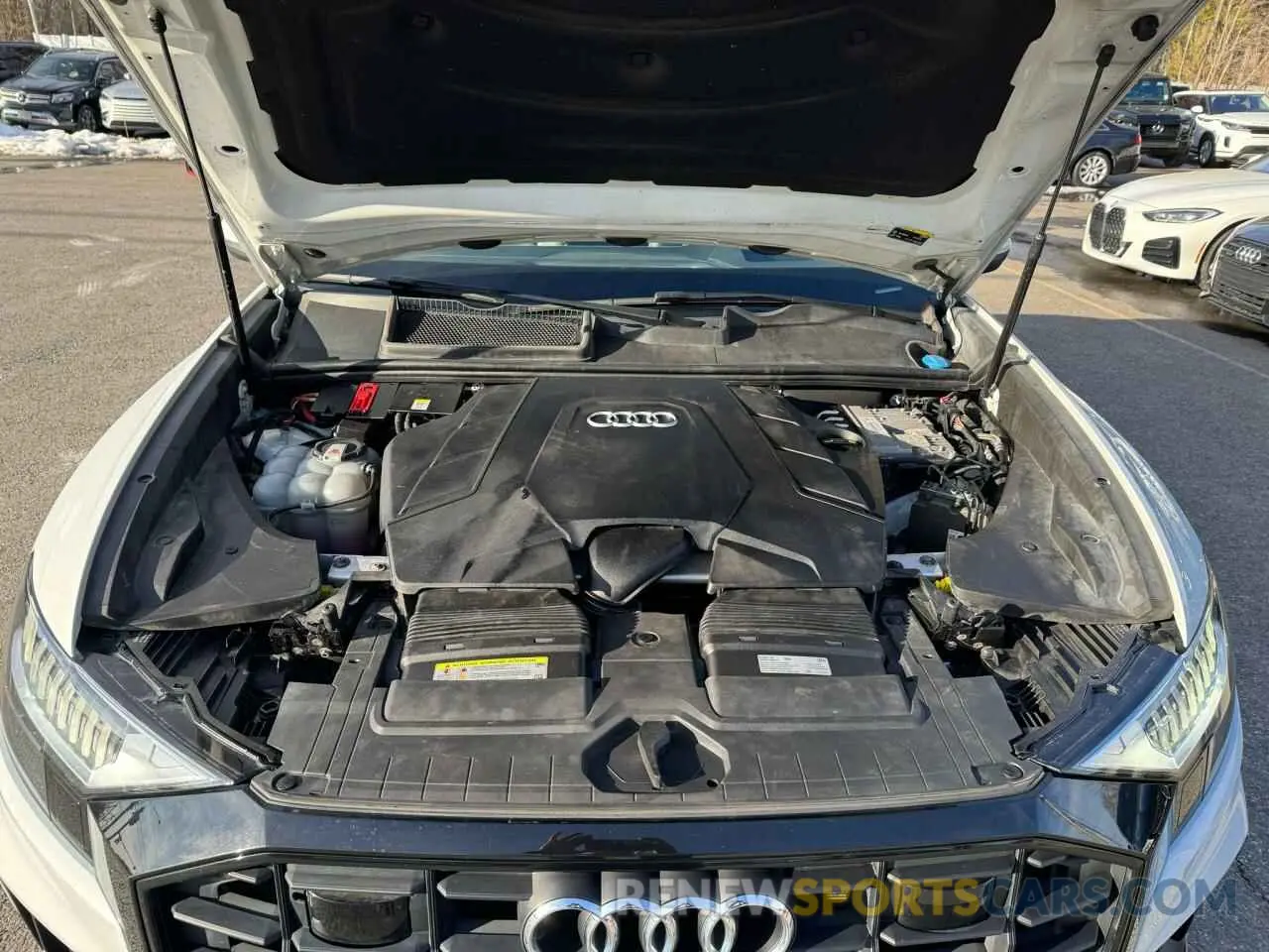 8 Фотография поврежденного автомобиля WA1FVAF16KD034323 AUDI Q8 2019