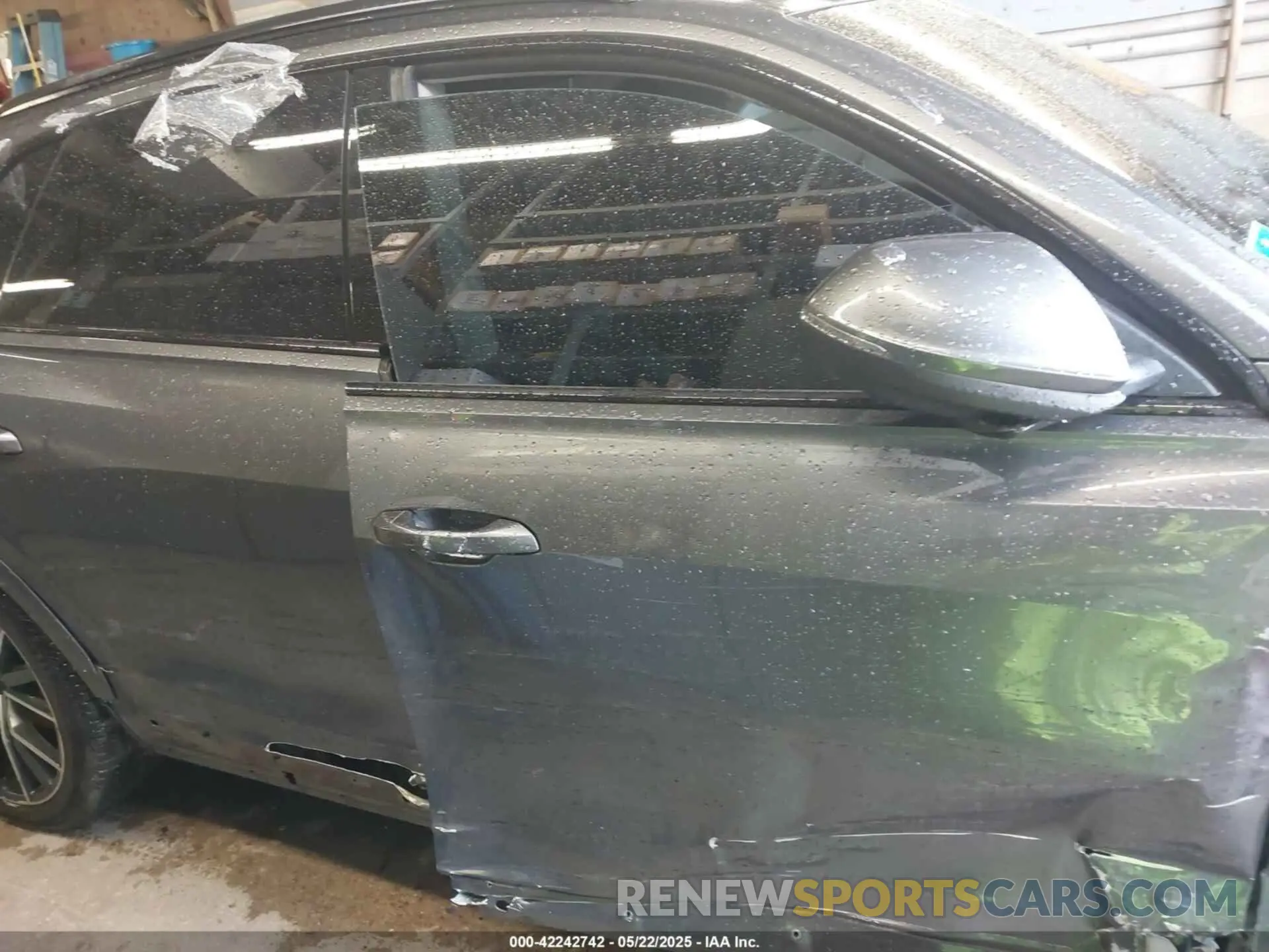 12 Фотография поврежденного автомобиля WA1FVBF17KD025054 AUDI Q8 2019